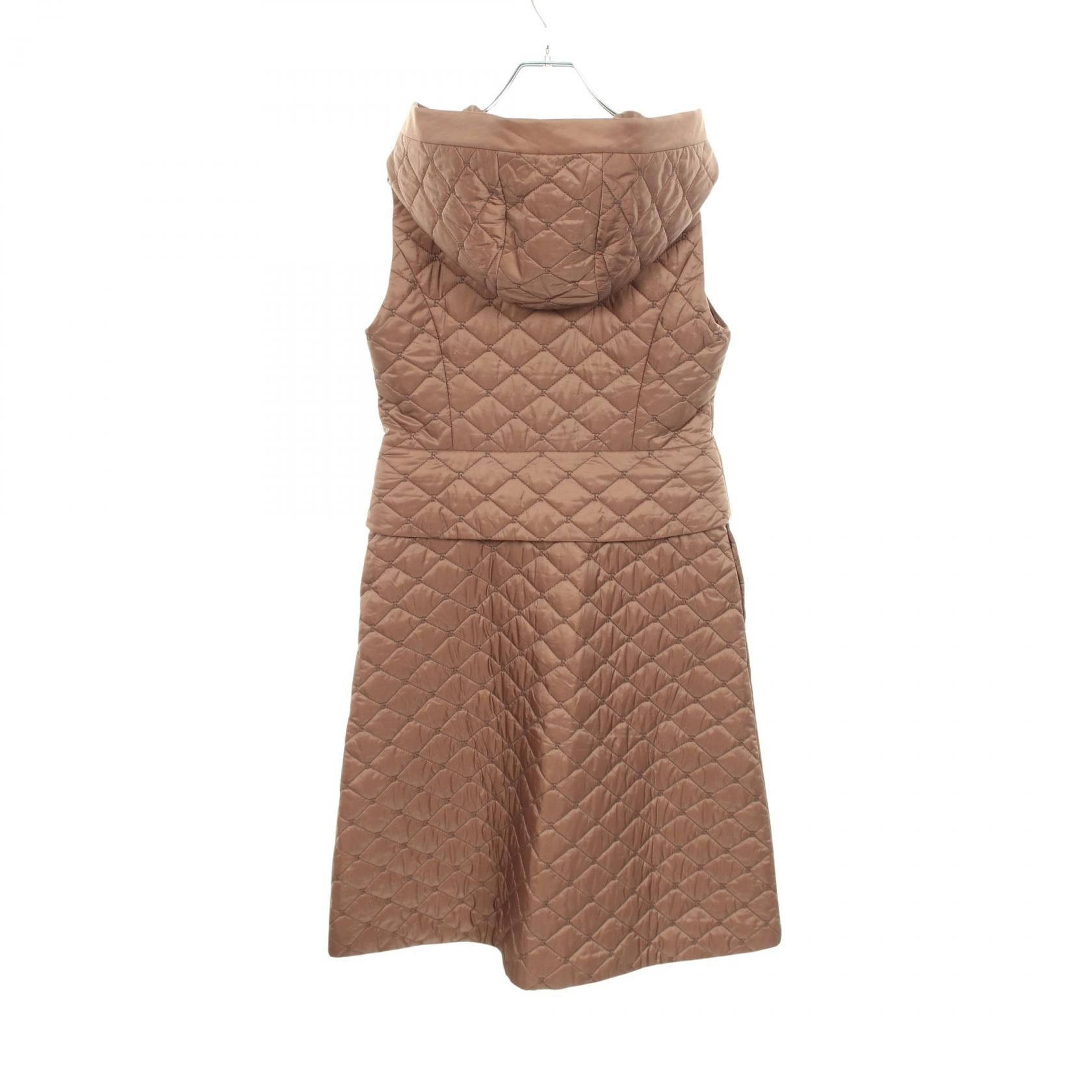 Other Other FOXEY GROVE Nylon Long Gilet Textile Outerwear 43973 DUTY FREE for USA Size ONE SIZE - 2 Thumbnail