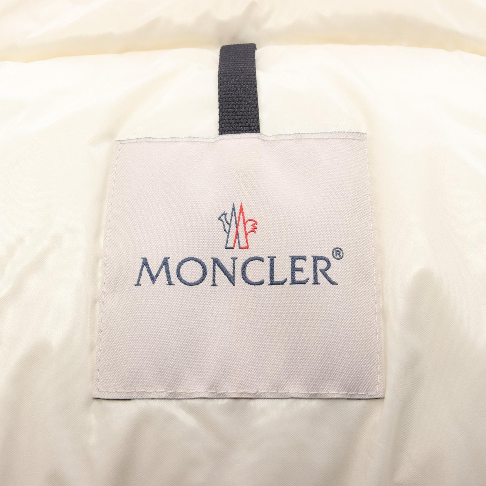 Moncler Moncler Moncler DAOS Polyester Down Jacket Textile Outerwear DUTY FREE for USA Size ONE SIZE - 3 Thumbnail