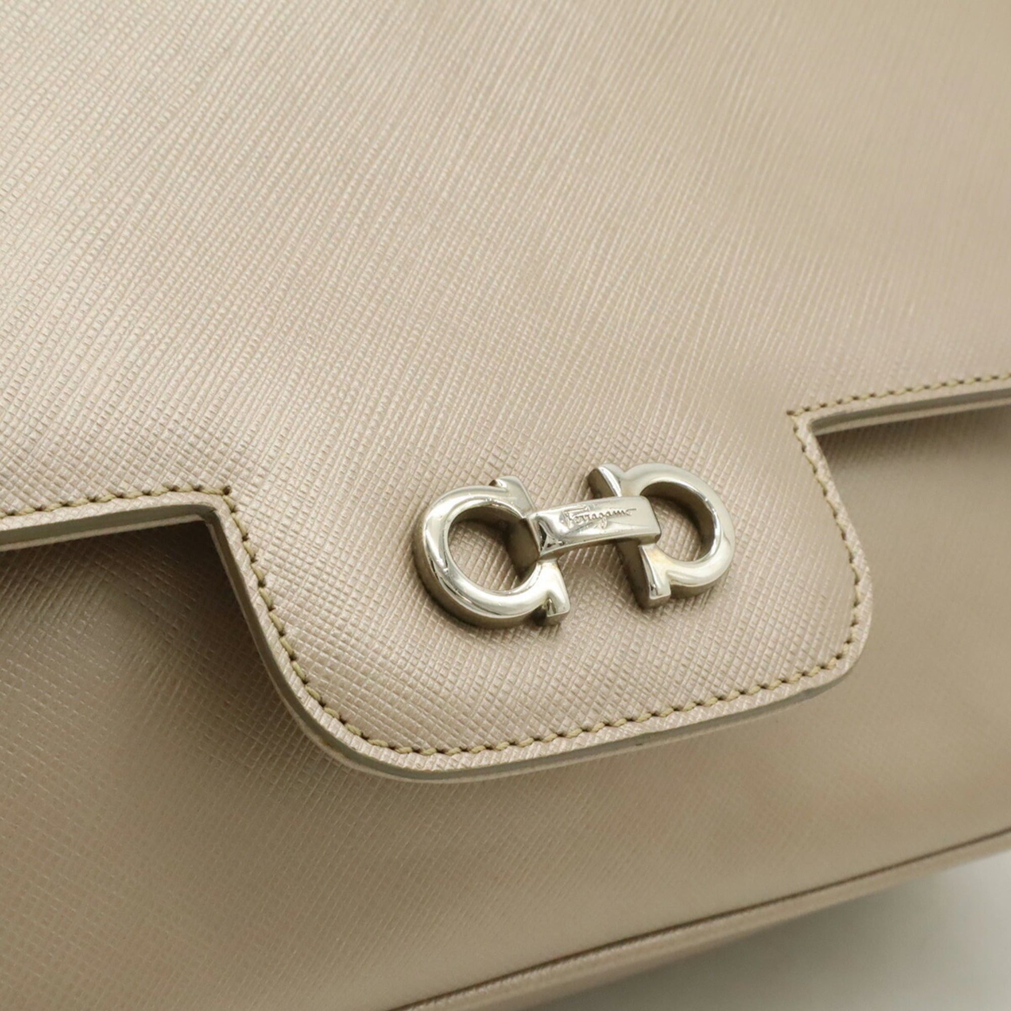 Salvatore Ferragamo Salvatore Ferragamo Double Gancini Handbag Chain Bag Metallic Leather Champagne Pink AU-21 B723 Size ONE SIZE - 10 Thumbnail