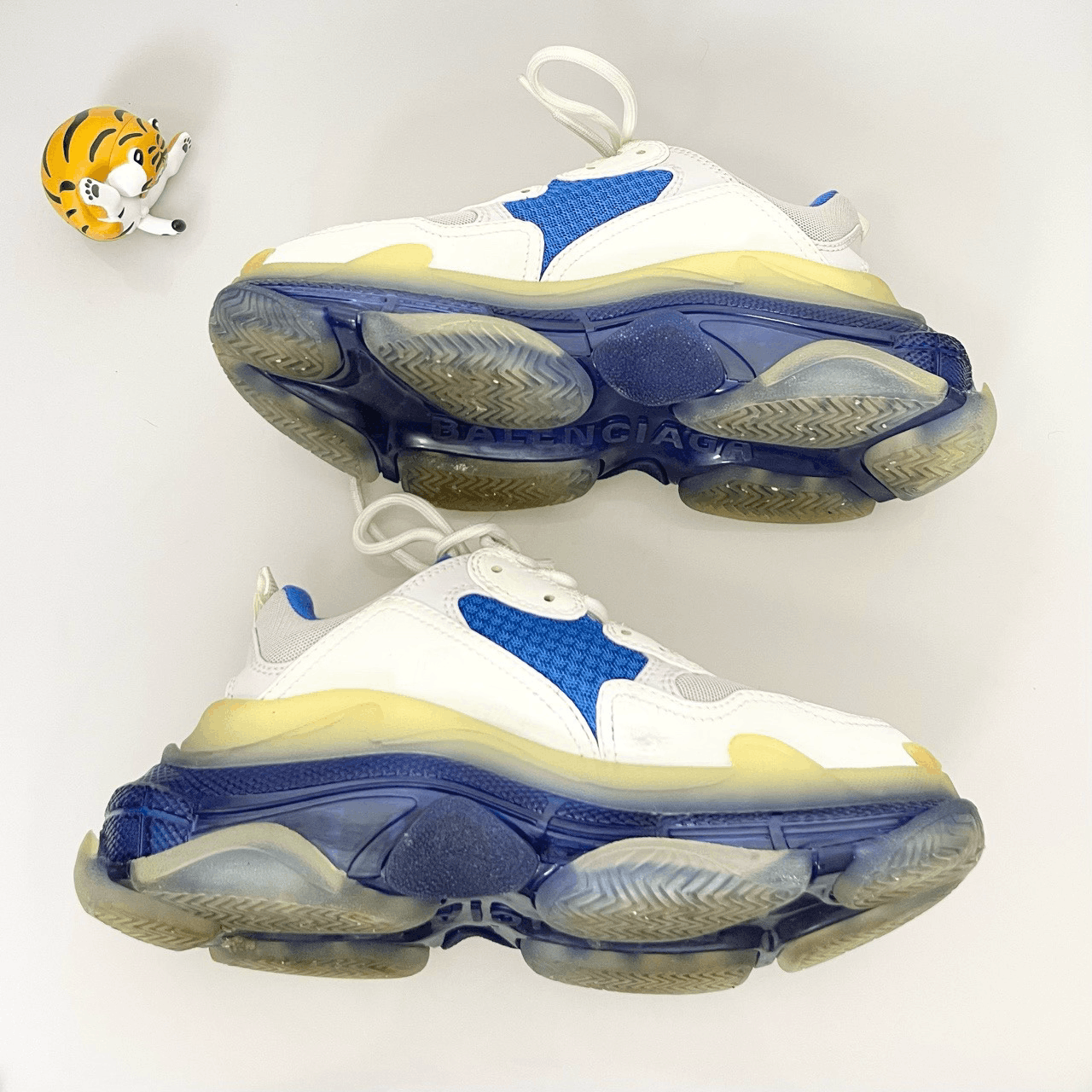 Balenciaga Balenciaga Triple S White Blue Size US 5 / IT 35 - 3 Thumbnail