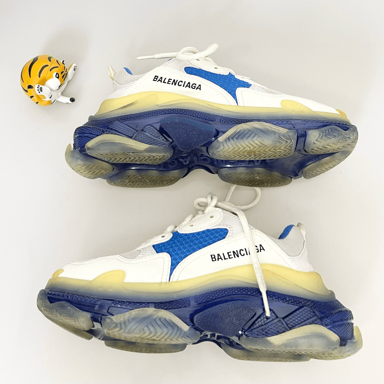 Balenciaga Balenciaga Triple S White Blue Size US 5 / IT 35 - 2 Thumbnail