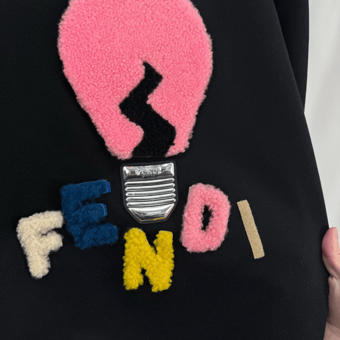 Fendi Fendi Velcro Bulb Letter Sweatshirt Size S / US 4 / IT 40 - 7 Thumbnail