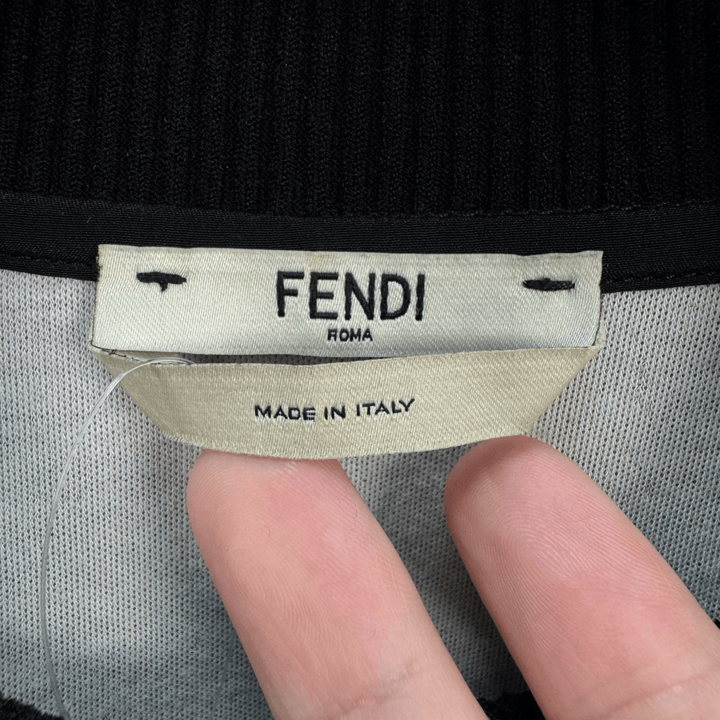 Fendi Fendi Velcro Bulb Letter Sweatshirt Size S / US 4 / IT 40 - 5 Thumbnail