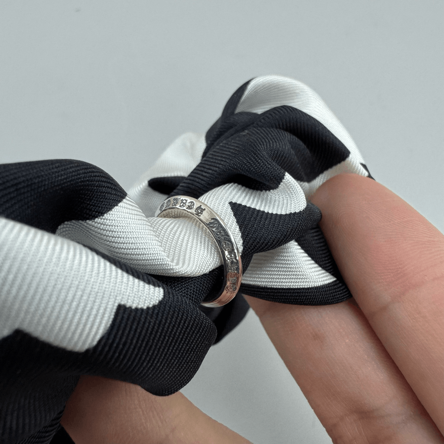 Chrome Hearts Chrome Hearts New Black White Hair Scrunchie Size ONE SIZE - 4 Thumbnail