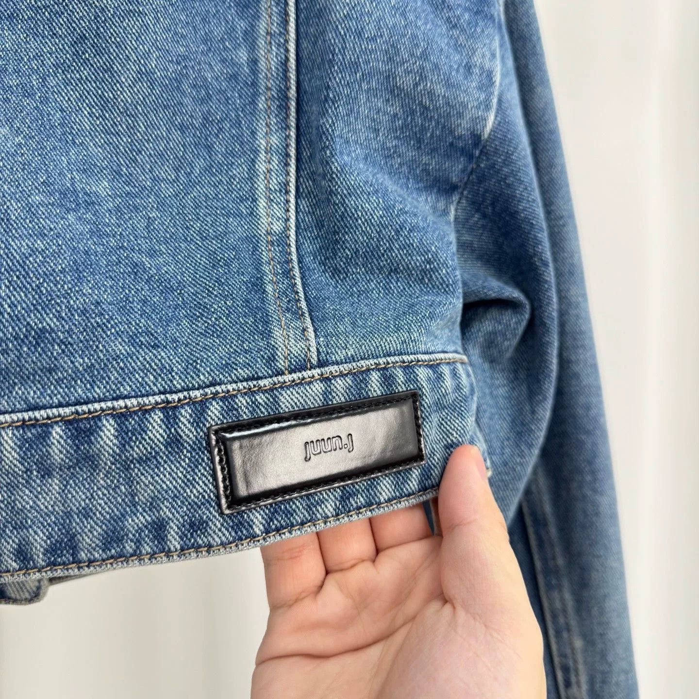 Juun.J Juun.J Padded Shoulder Cropped Washed Denim Jacket Size XS / US 0-2 / IT 36-38 - 5 Thumbnail