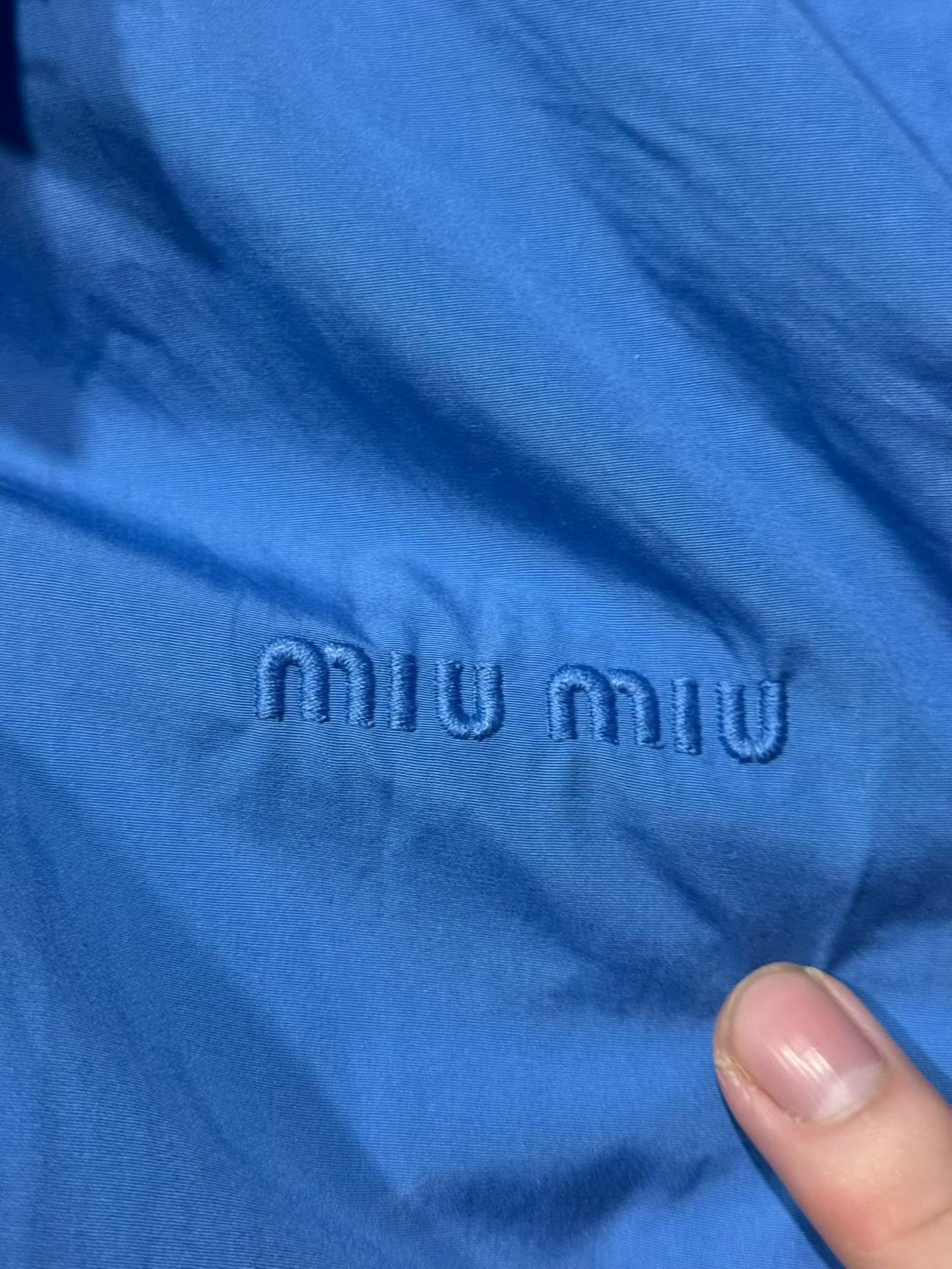 Miu Miu Miumiu Frayed Trim Poplin Long-Sleeve Shirt Size S / US 4 / IT 40 - 4 Thumbnail