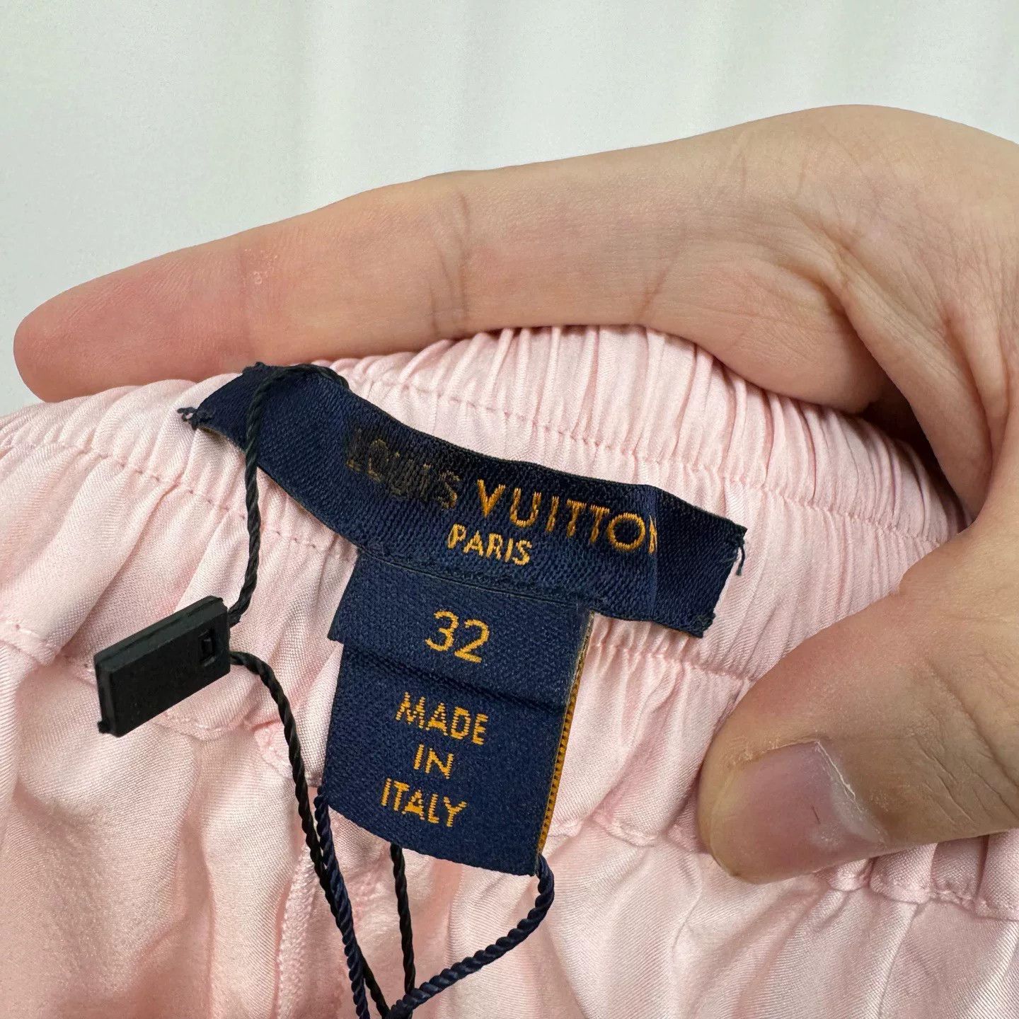 Louis Vuitton Louis Vuitton Monogram Gold Buckle Silk Shorts Size 32" / US 10 / IT 46 - 5 Thumbnail