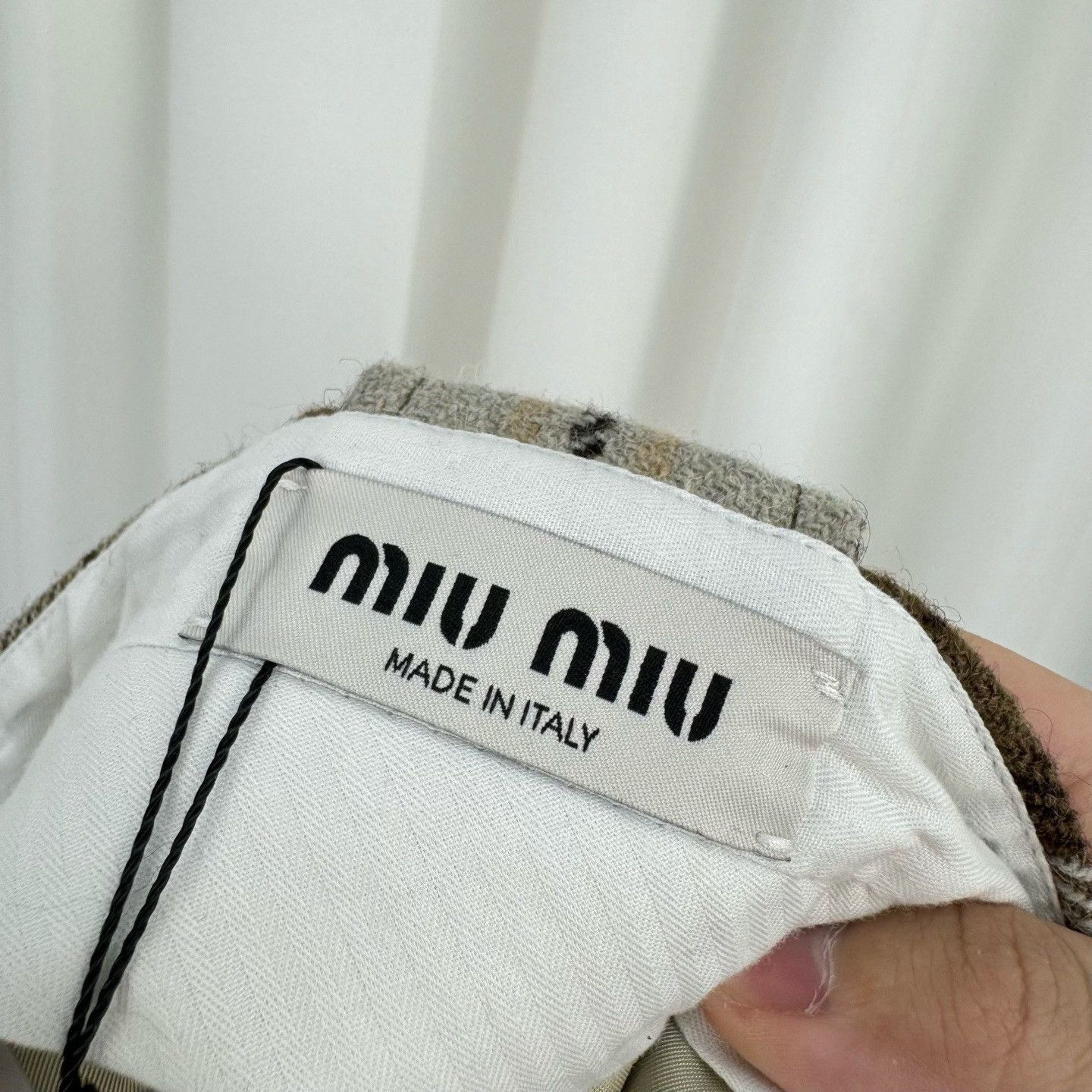 Miu Miu Miu Miu Plaid Embroidered Letter Shorts Size 36" / US 14 / IT 50 - 6 Thumbnail