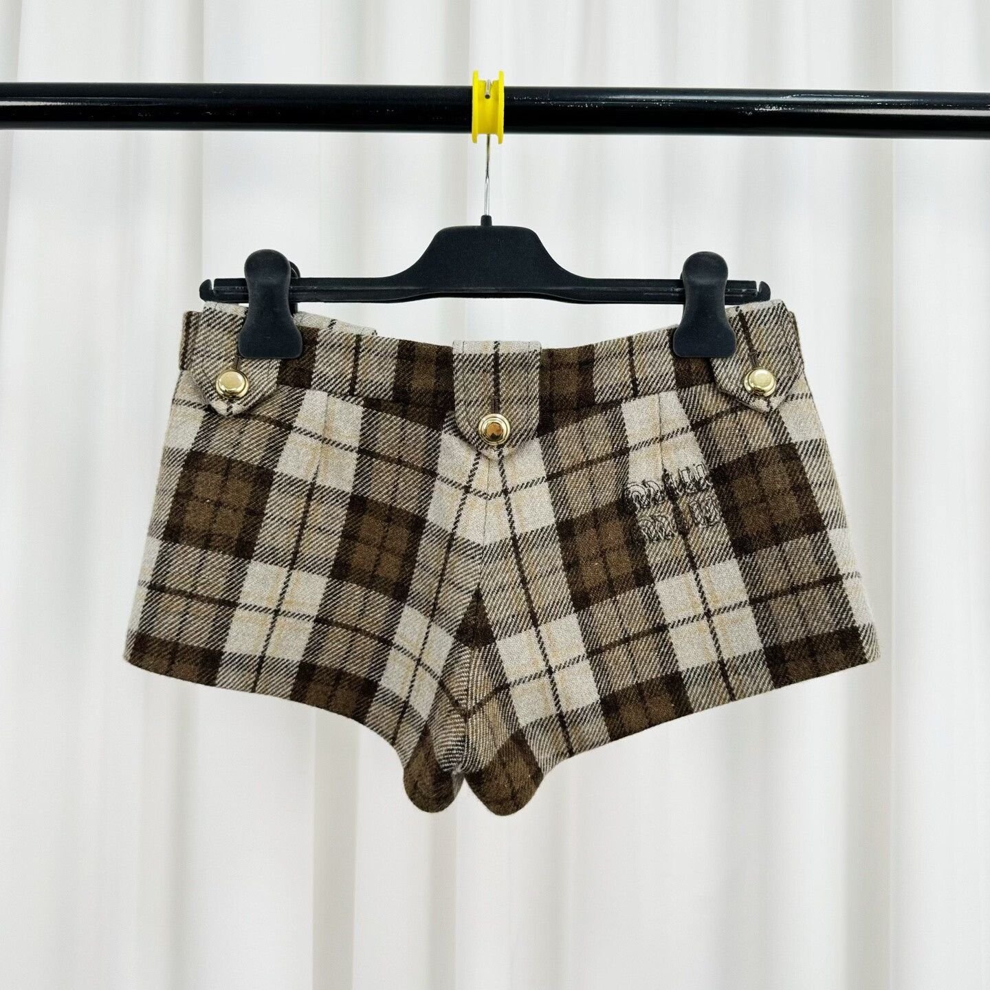Miu Miu Miu Miu Plaid Embroidered Letter Shorts Size 36" / US 14 / IT 50 - 2 Thumbnail