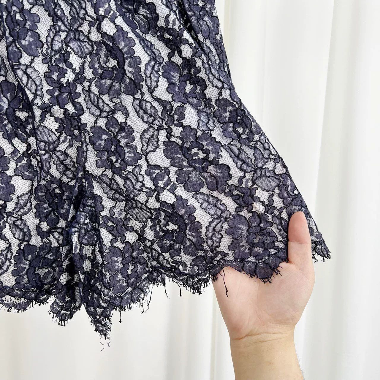 Chanel Chanel Lace Floral Shorts Size 34" / US 12 / IT 48 - 4 Thumbnail