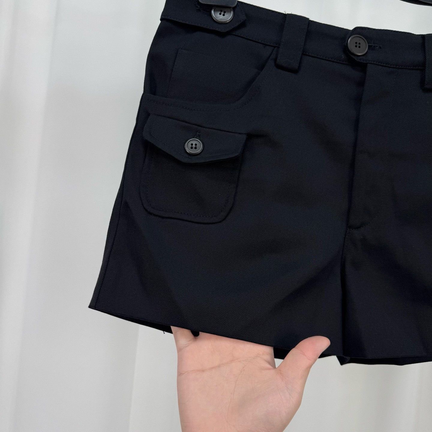 Miu Miu Miu Miu Black Pocket Casual Shorts Size 40" / US 18 - 4 Thumbnail