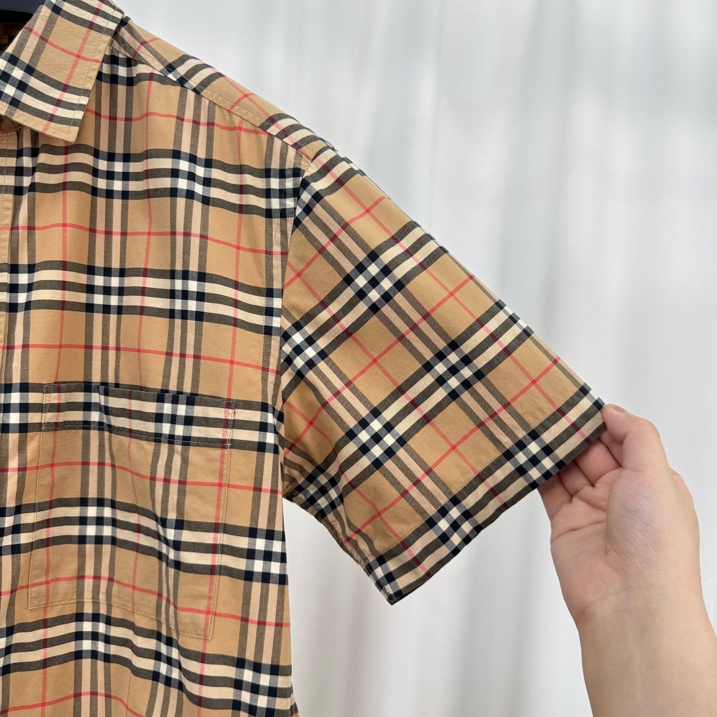 Burberry Burberry Classic Check Short-Sleeve Shirt Size XS / US 0-2 / IT 36-38 - 4 Thumbnail