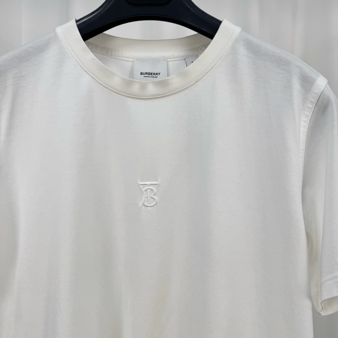 Burberry Burberry Embroidered Letter Short-Sleeve Top Size S / US 4 / IT 40 - 3 Thumbnail