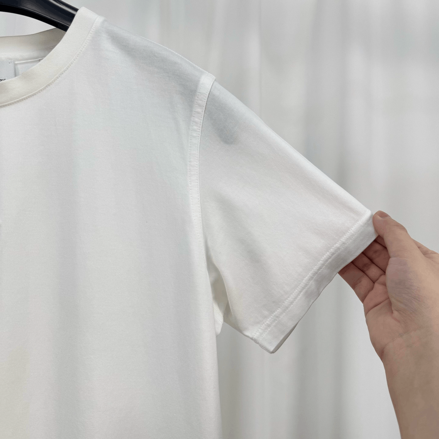 Burberry Burberry Embroidered Letter Short-Sleeve Top Size S / US 4 / IT 40 - 4 Thumbnail