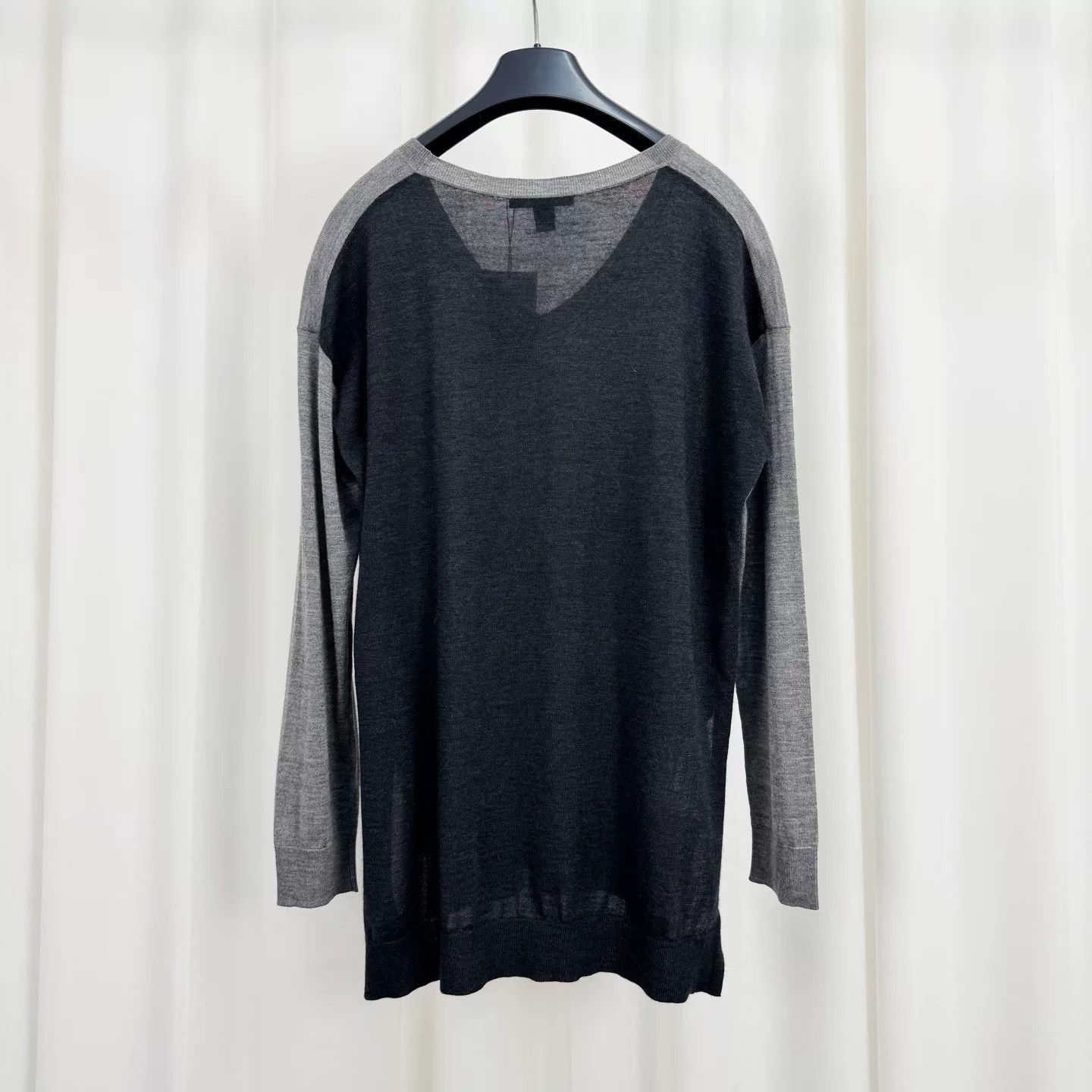 Louis Vuitton Louis Vuitton Cashmere Gold Button Colorblock Sweater Size XS / US 0-2 / IT 36-38 - 2 Thumbnail
