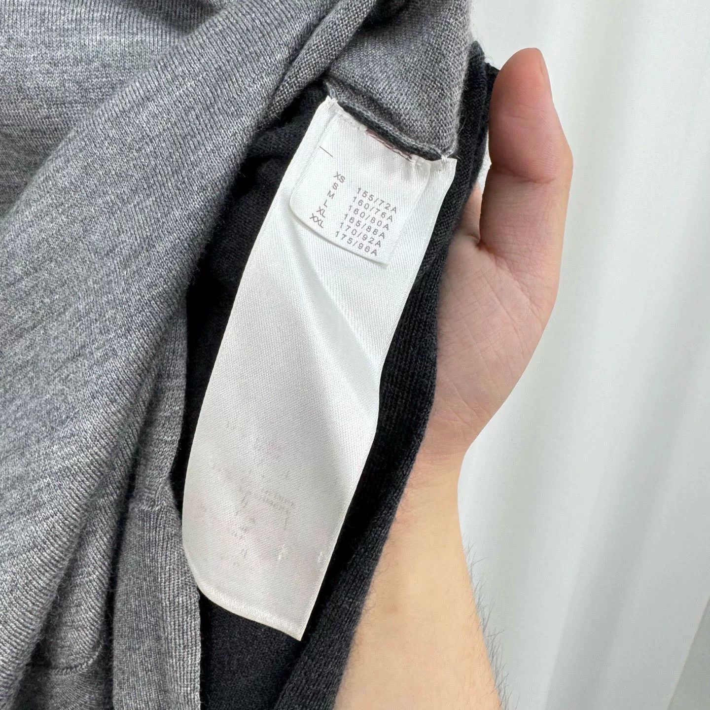 Louis Vuitton Louis Vuitton Cashmere Gold Button Colorblock Sweater Size XS / US 0-2 / IT 36-38 - 7 Thumbnail