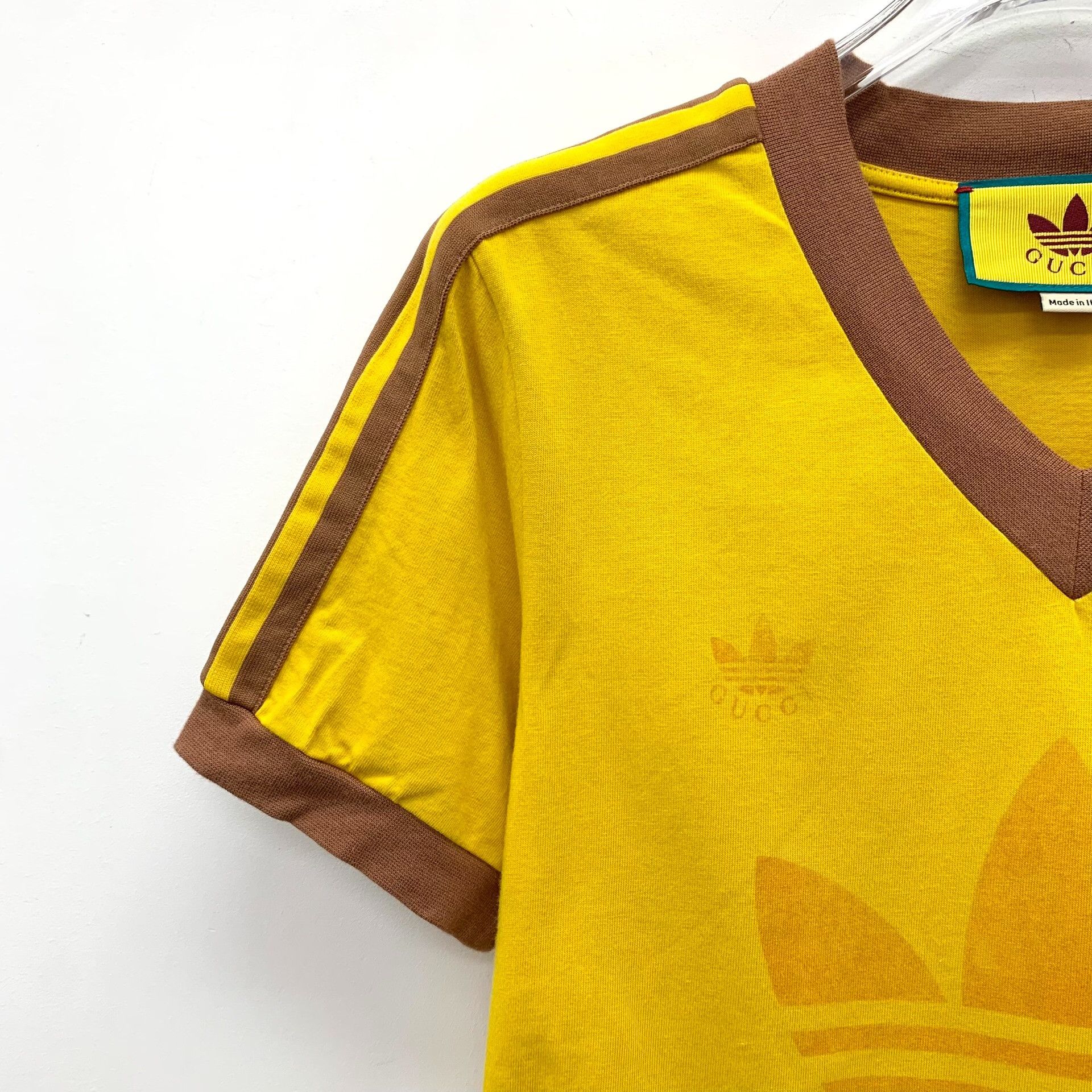 Gucci Gucci x Adidas Logo Print V-Neck T-Shirt M Size US M / EU 48-50 / 2 - 4 Thumbnail