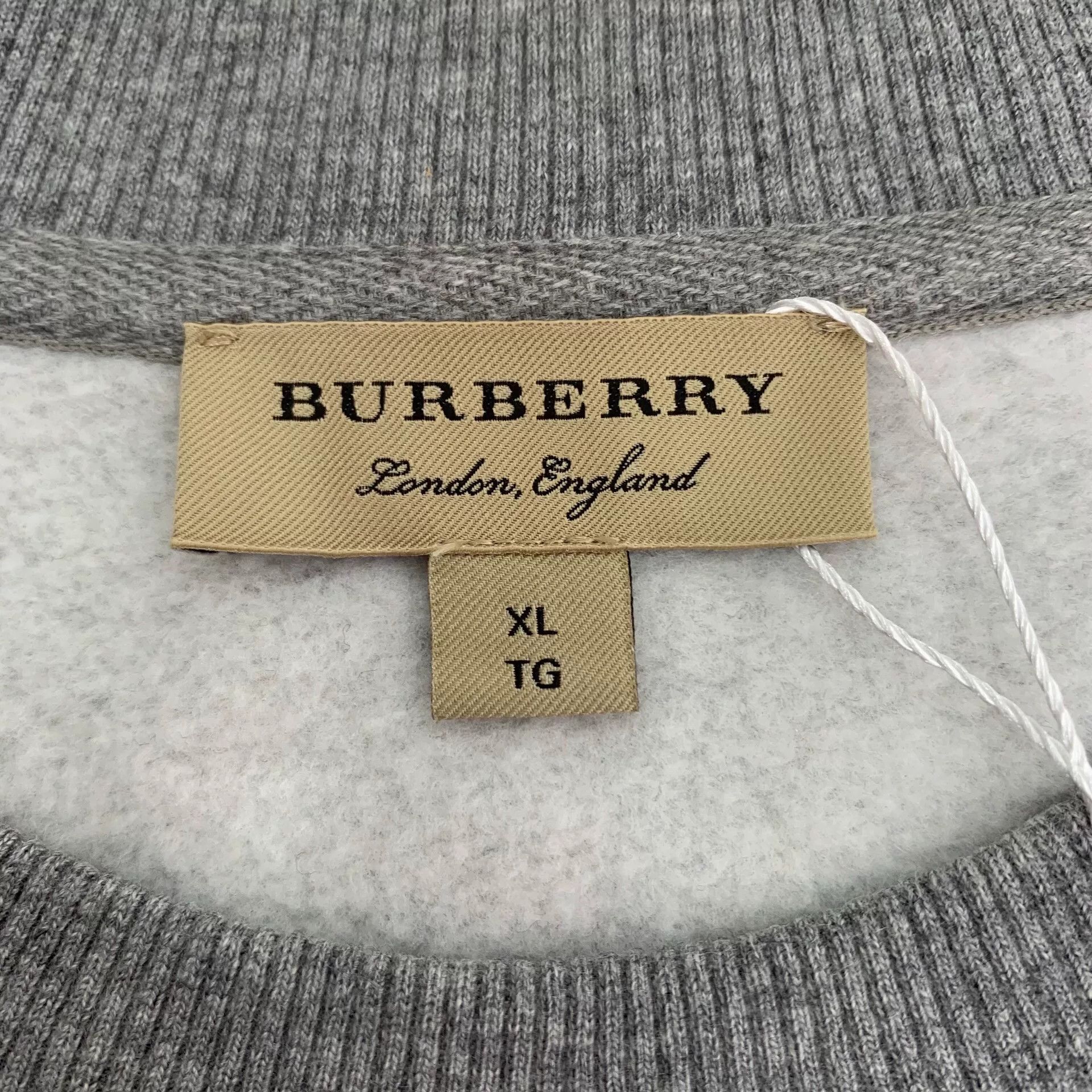 Burberry Burberry Embroidered Logo Sweatshirt Size XL Size US XL / EU 56 / 4 - 6 Thumbnail
