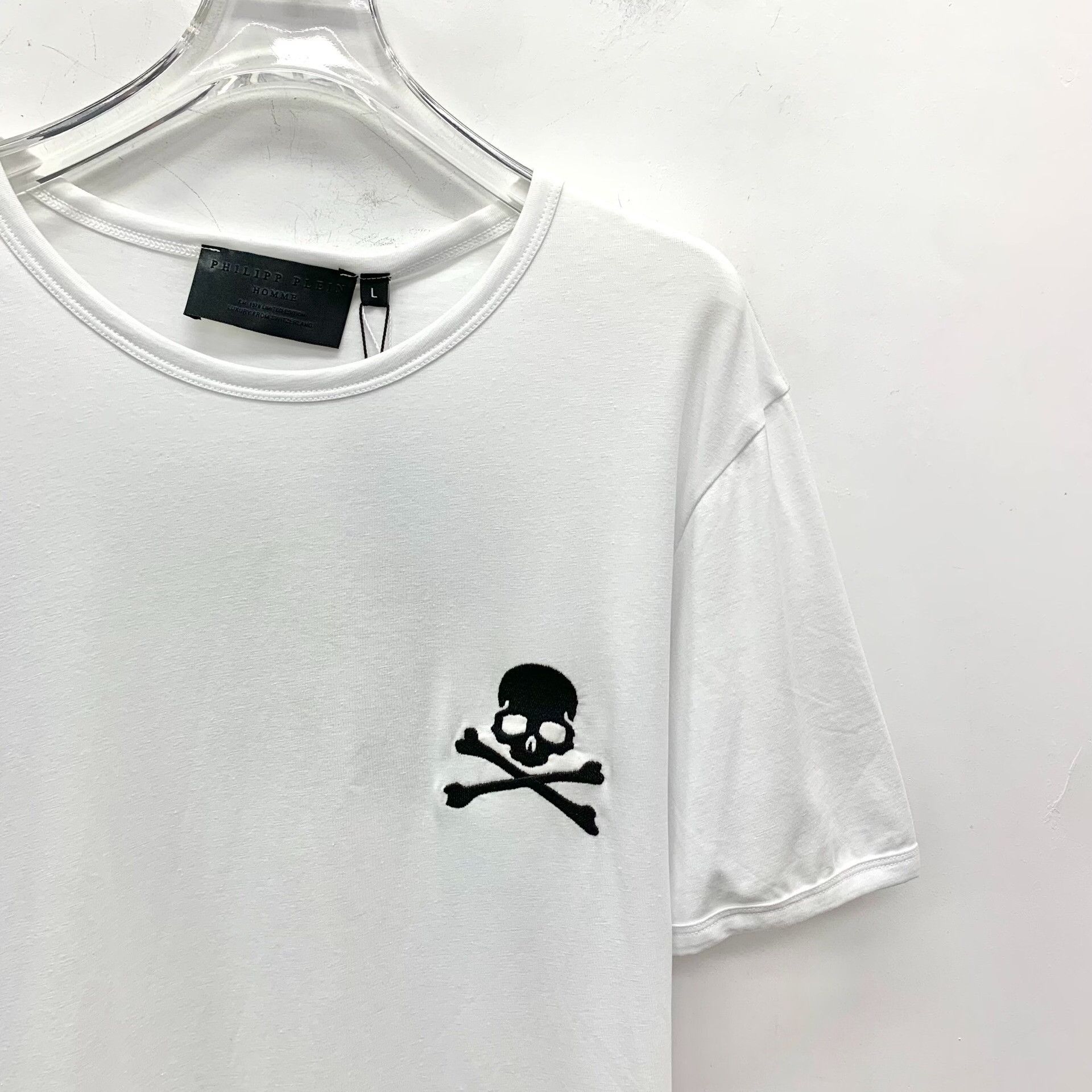 Philipp Plein Philipp Plein Embroidered Skull T-Shirt Size L Size US L / EU 52-54 / 3 - 4 Thumbnail