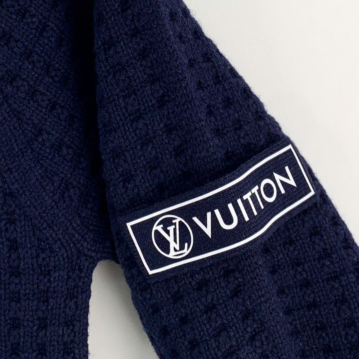 Louis Vuitton Louis Vuitton Logo Patch Knit Mini Dress S Size S / US 4 / IT 40 - 5 Thumbnail