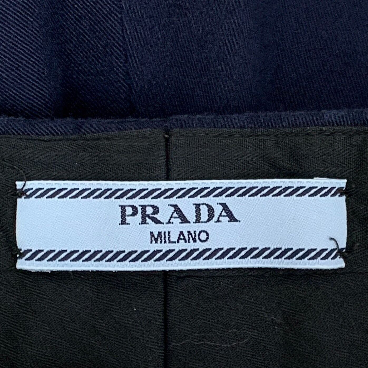 Prada Prada Belted Triangle Logo Shorts Size 36 Size 25" / US 0 / IT 36 - 7 Thumbnail
