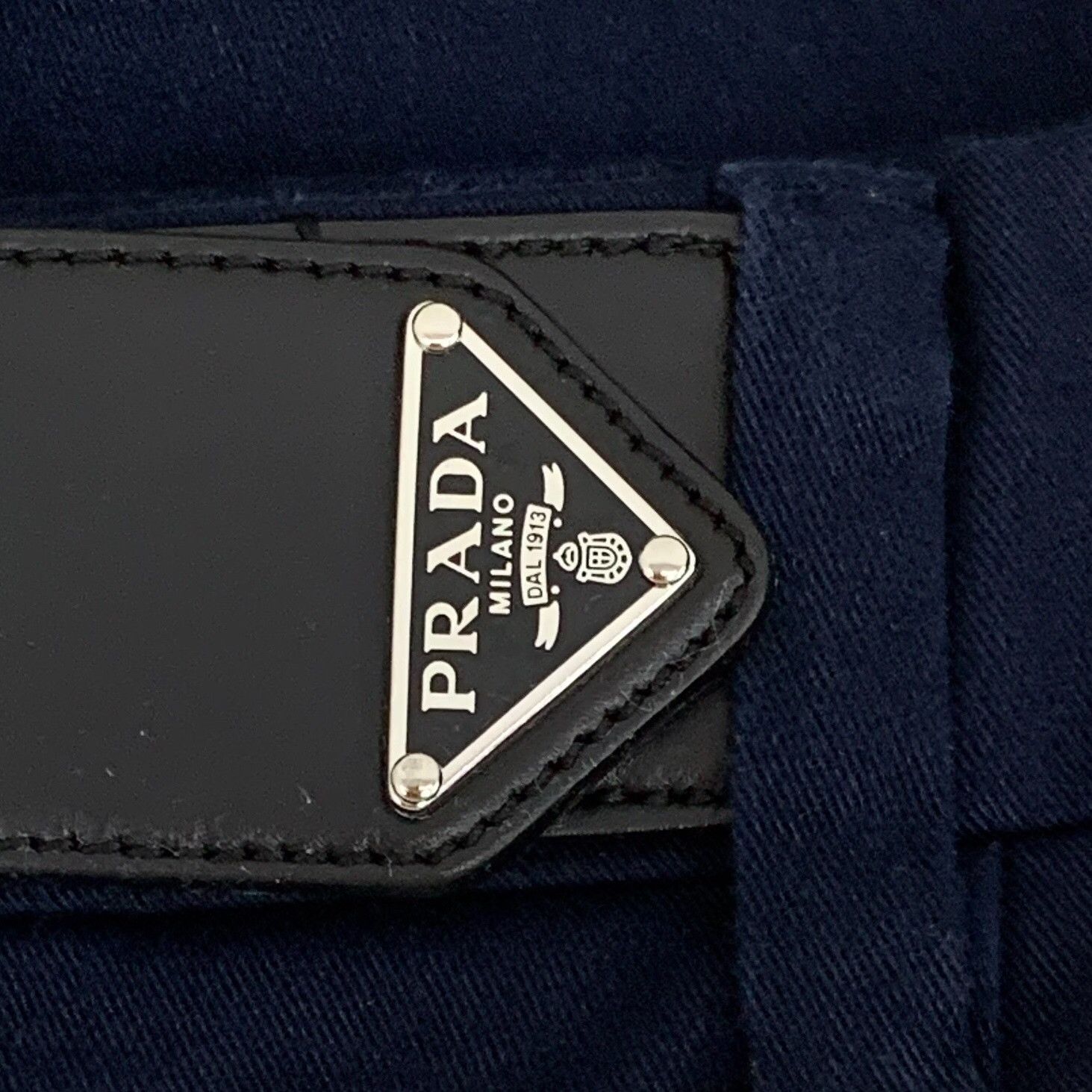 Prada Prada Belted Triangle Logo Shorts Size 36 Size 25" / US 0 / IT 36 - 6 Thumbnail
