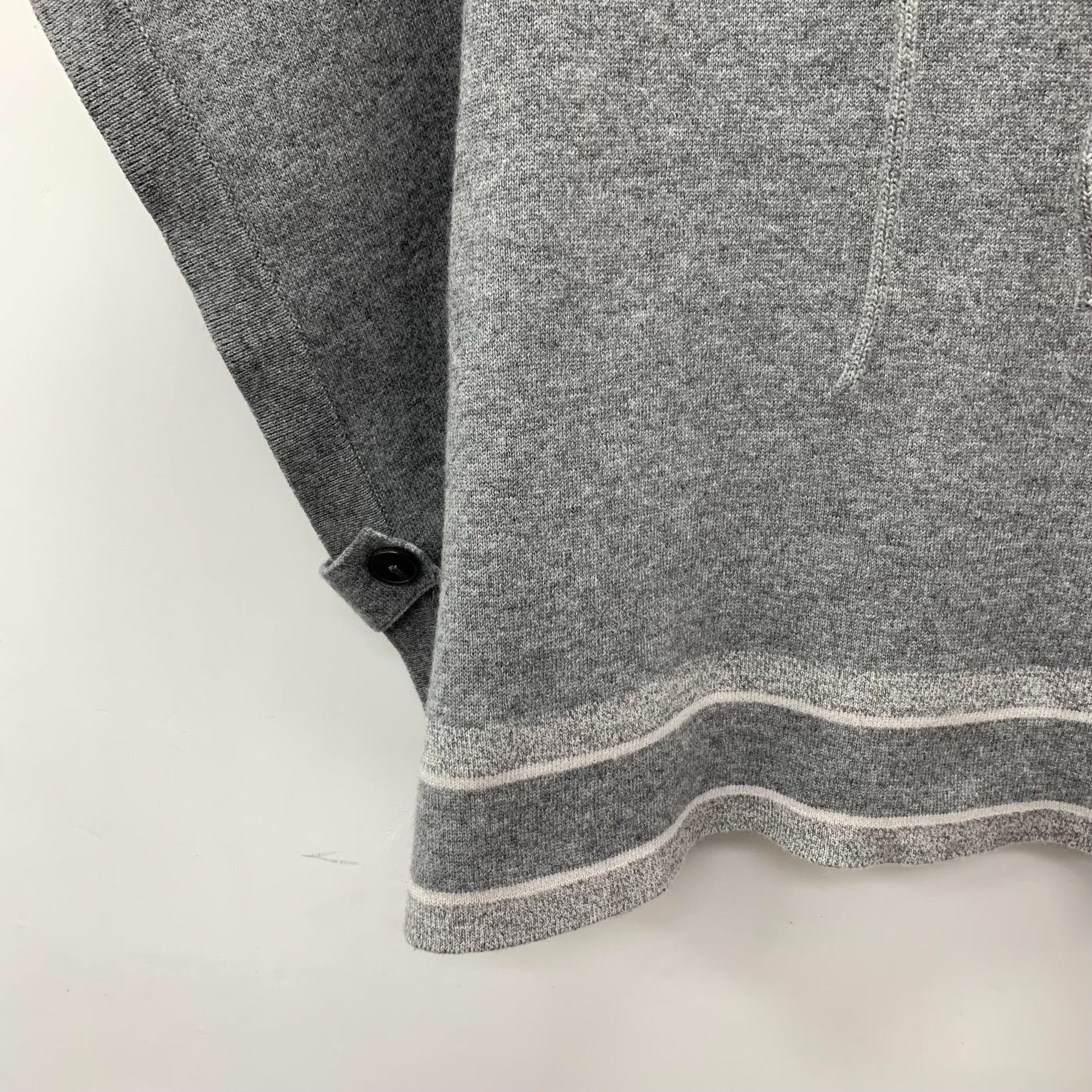 Dior Dior Oblique Cashmere Hooded Poncho Size FR 34 Size XS / US 0-2 / IT 36-38 - 5 Thumbnail
