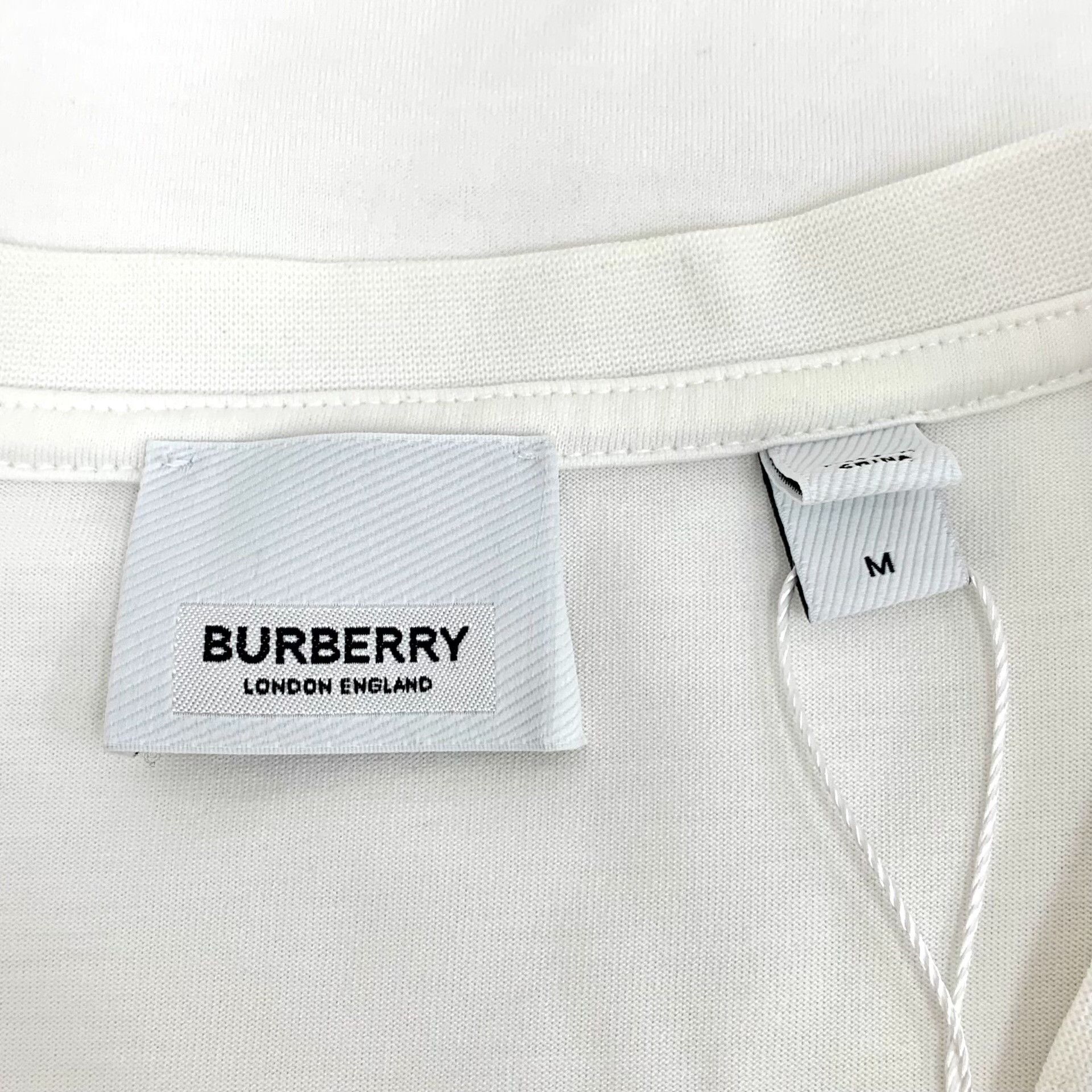 Burberry Burberry EKD Logo TB Embroidery T-Shirt M Size US M / EU 48-50 / 2 - 6 Thumbnail