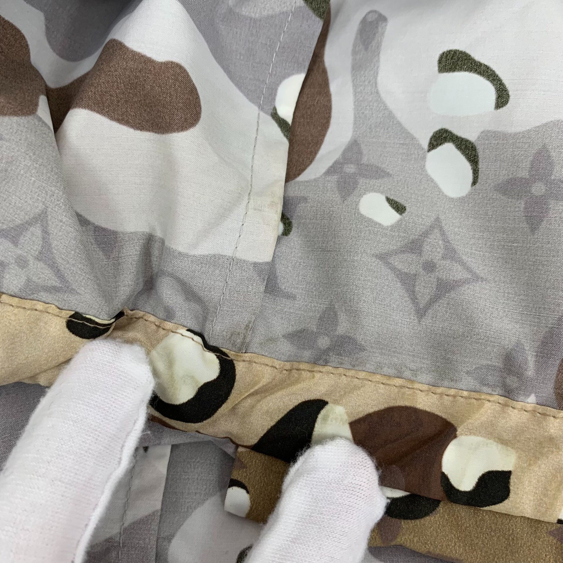 Louis Vuitton Louis Vuitton Camo Monogram Zip Jacket EU 46 Size US S / EU 44-46 / 1 - 10 Thumbnail