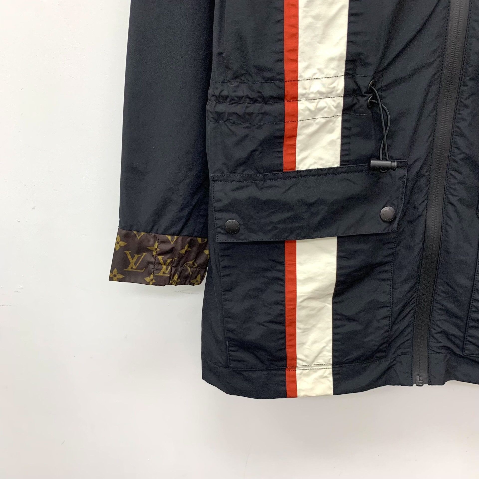 Louis Vuitton Louis Vuitton Monogram Trim Hooded Jacket Size 34 Size XS / US 0-2 / IT 36-38 - 5 Thumbnail