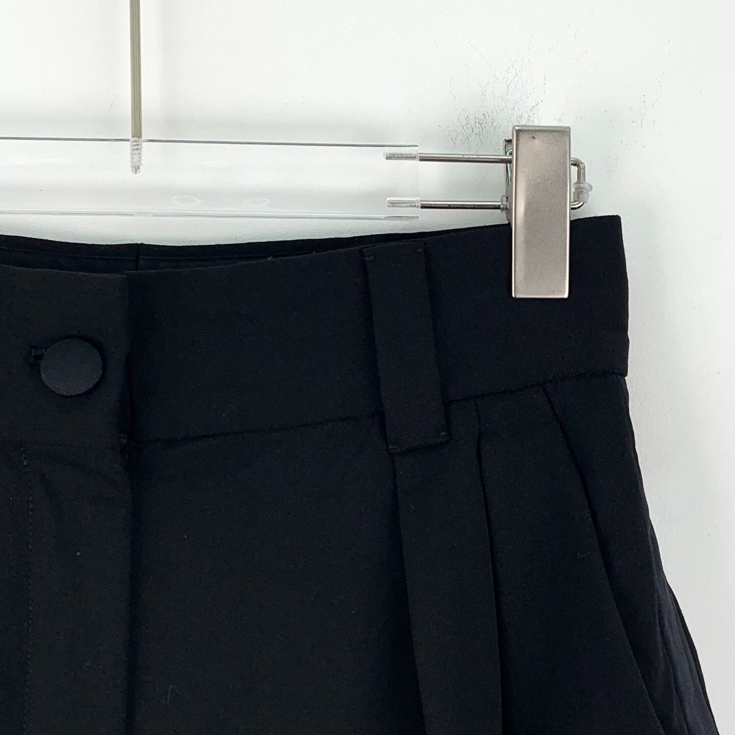 Miu Miu Miu Miu Pleated Wool Shorts Size 40 Size 27" / US 4 / IT 40 - 4 Thumbnail