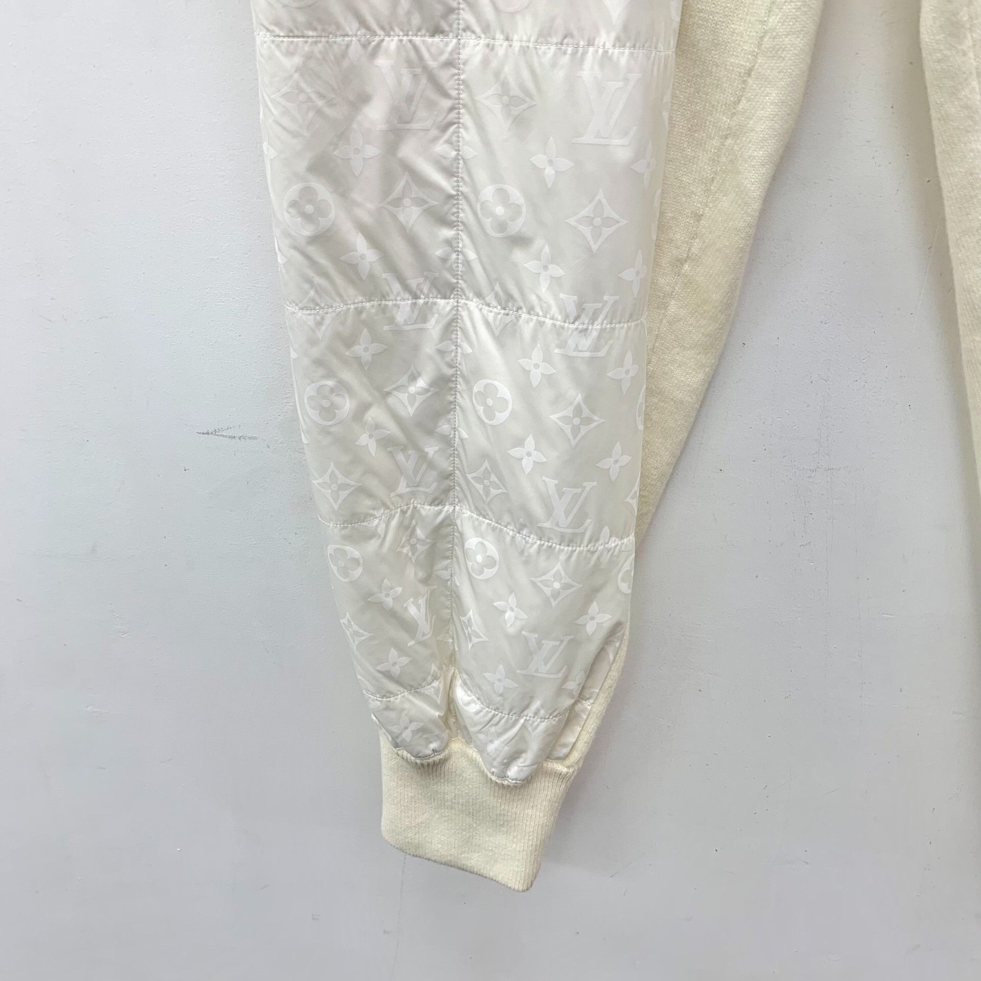Louis Vuitton Louis Vuitton Monogram Quilted Joggers XS Size US 28 / EU 44 - 6 Thumbnail