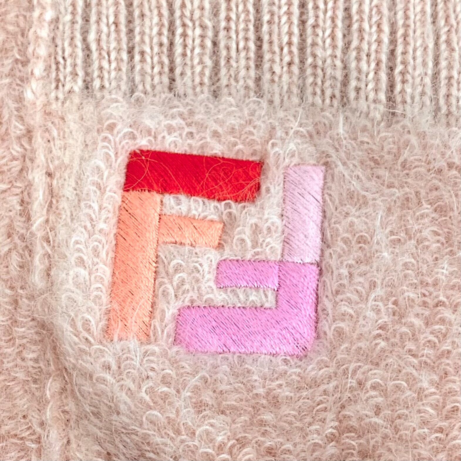 Fendi Fendi Pink Mohair F-Logo Cardigan IT 44 Size M / US 6-8 / IT 42-44 - 6 Thumbnail