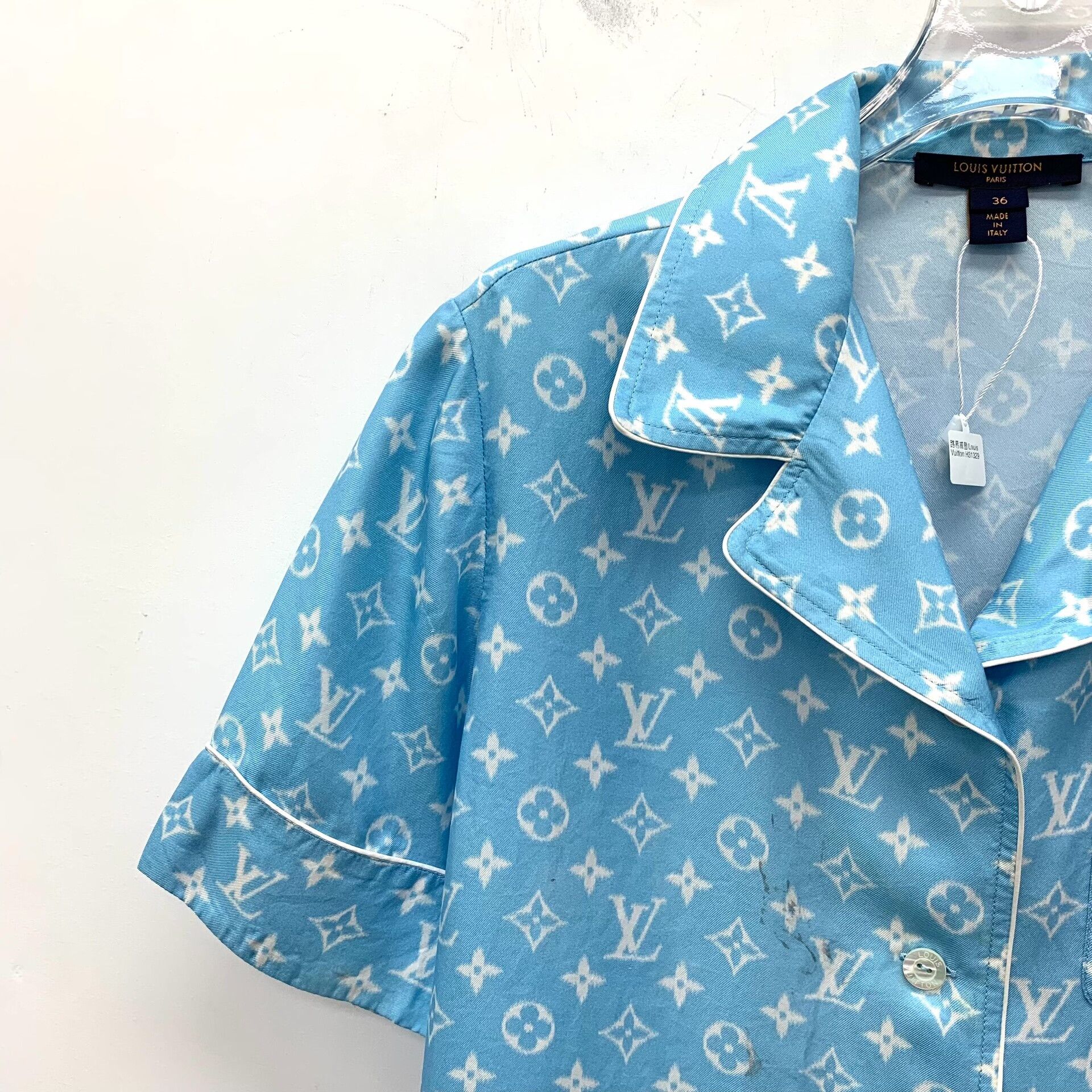 Louis Vuitton Louis Vuitton Monogram Silk Short Sleeve Shirt 36 Size XS / US 0-2 / IT 36-38 - 4 Thumbnail
