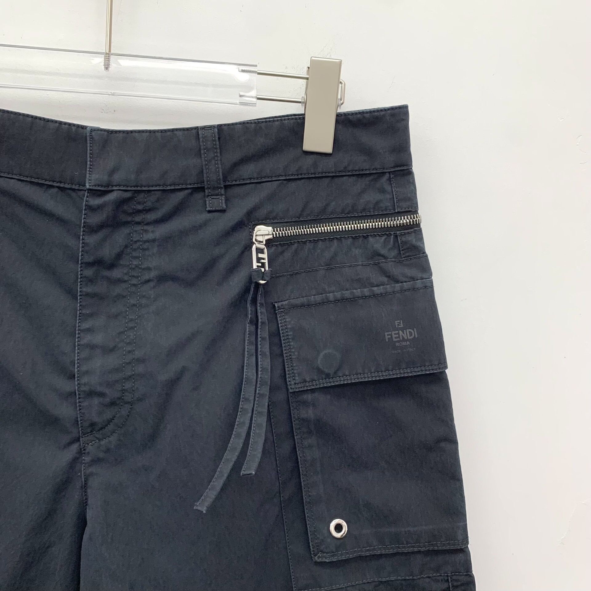 Fendi Fendi Zippered Cotton Cargo Shorts 48 Size US 32 / EU 48 - 4 Thumbnail