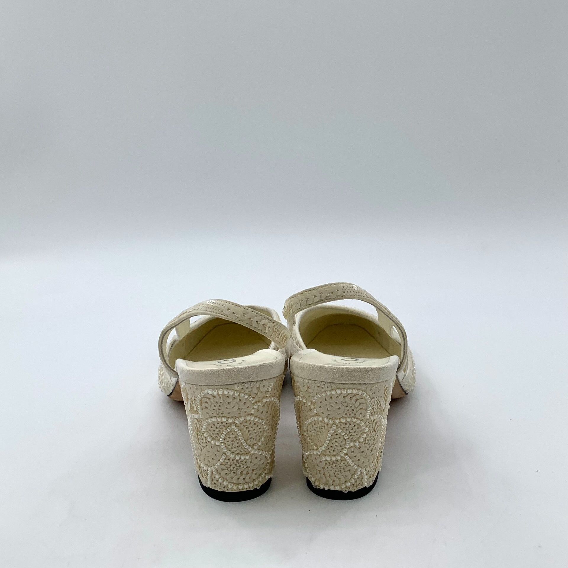 Chanel Chanel Sequin Camellia Slingback Heels 38C Size US 8 / IT 38 - 5 Thumbnail