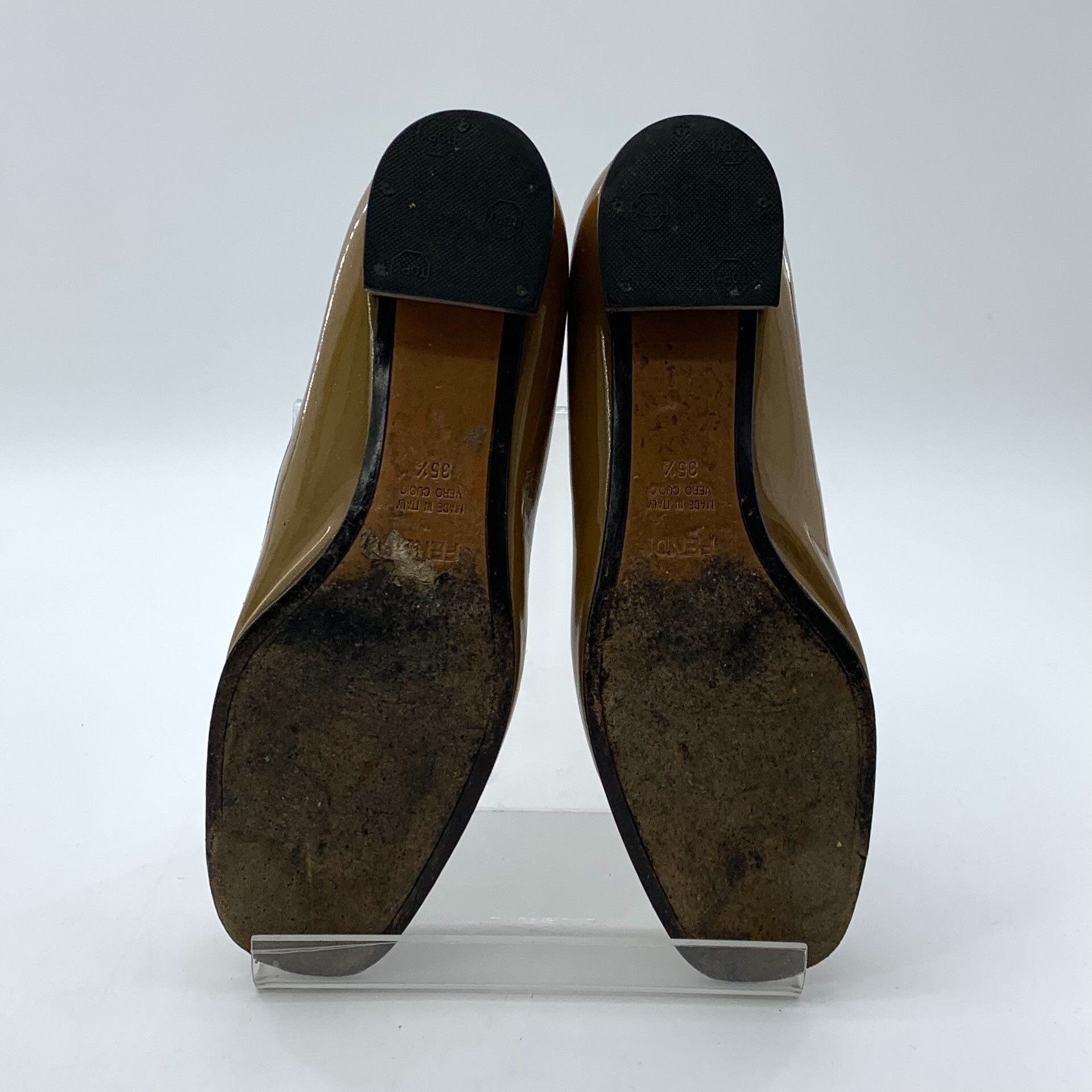 Fendi Fendi Bow Patent Leather Flats Size 35.5 Size US 5.5 / IT 35.5 - 6 Thumbnail