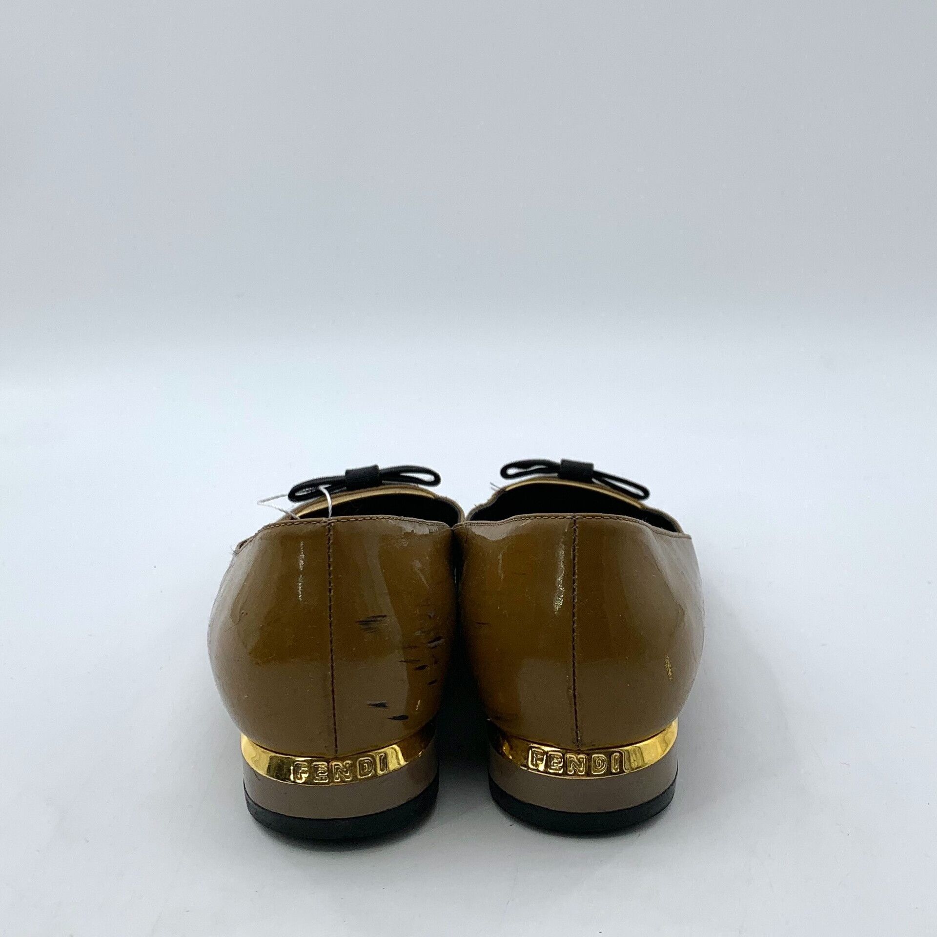 Fendi Fendi Bow Patent Leather Flats Size 35.5 Size US 5.5 / IT 35.5 - 5 Thumbnail