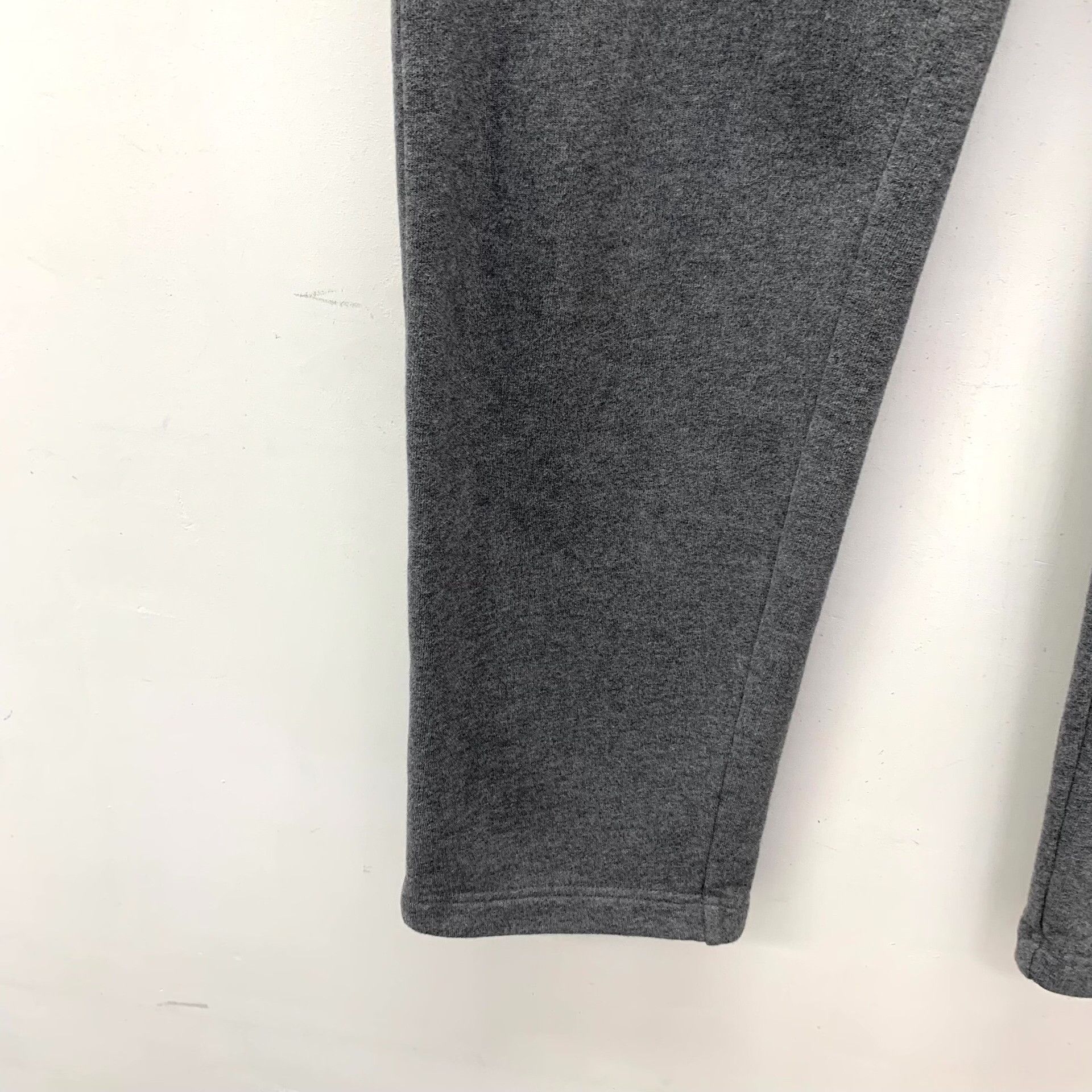 Moncler Moncler Logo Patch Cotton Sweatpants Size M Size US 32 / EU 48 - 6 Thumbnail