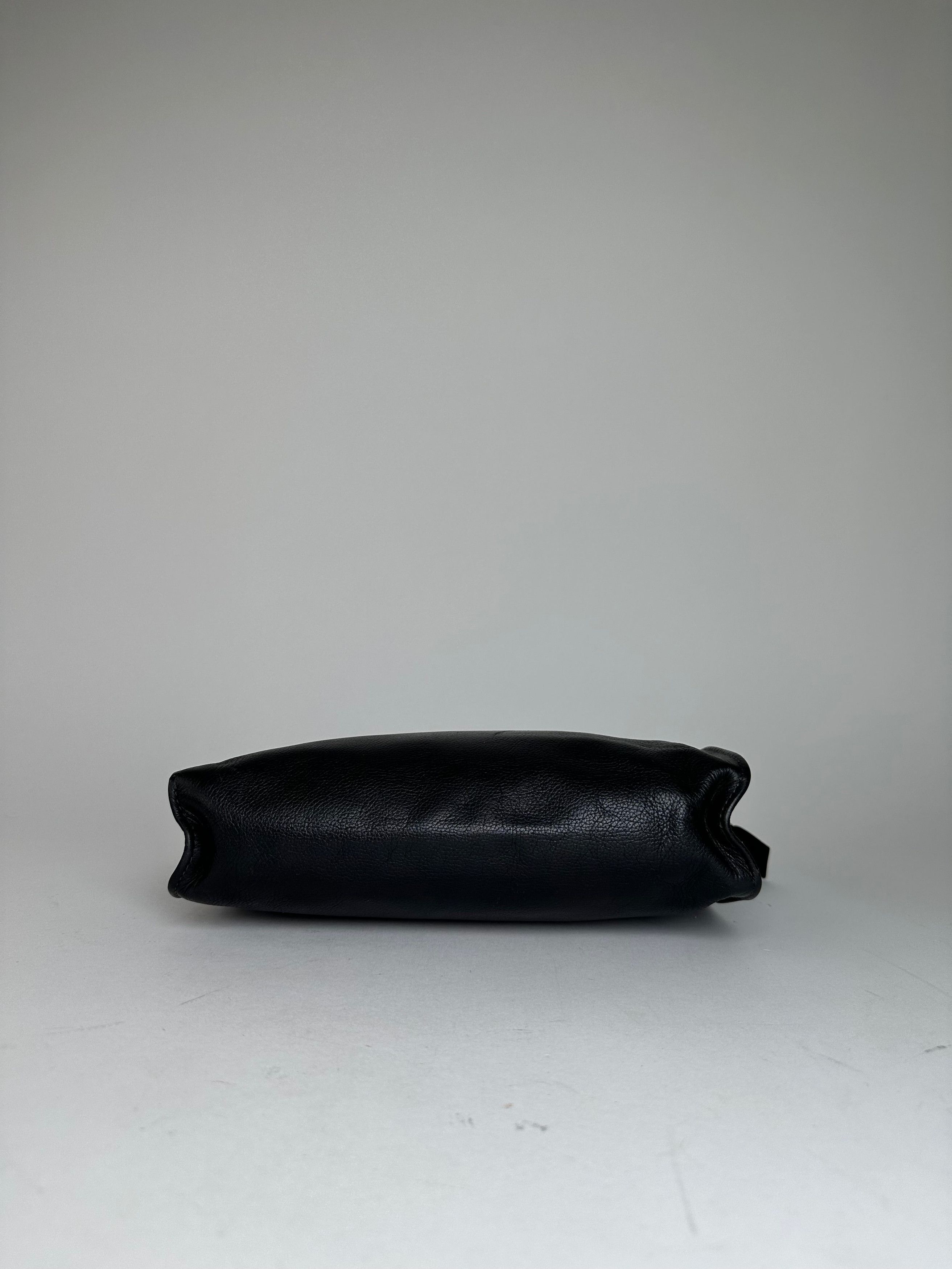 Givenchy Vintage Leather Clutch Black Size ONE SIZE - 7 Thumbnail