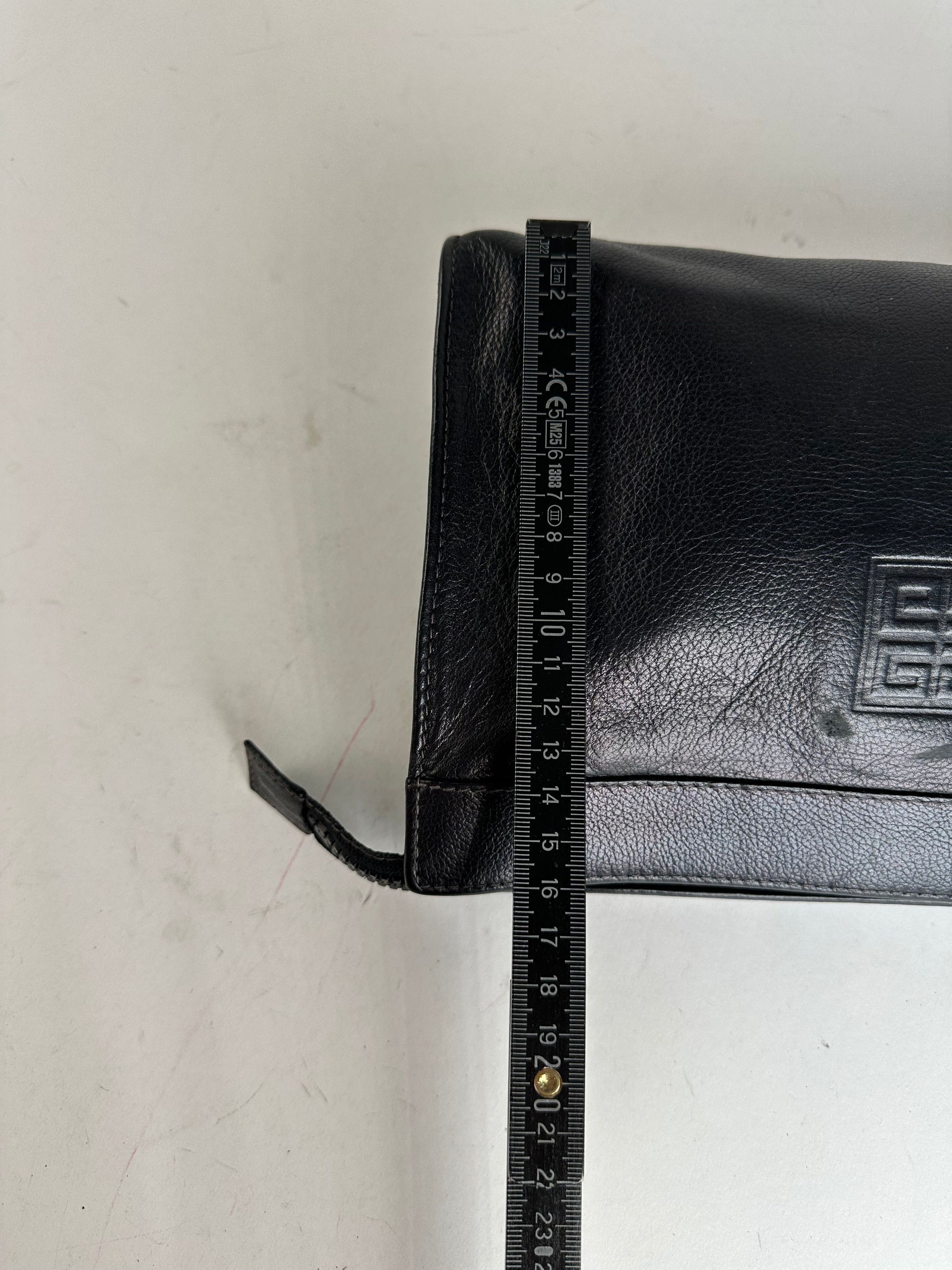 Givenchy Vintage Leather Clutch Black Size ONE SIZE - 11 Thumbnail