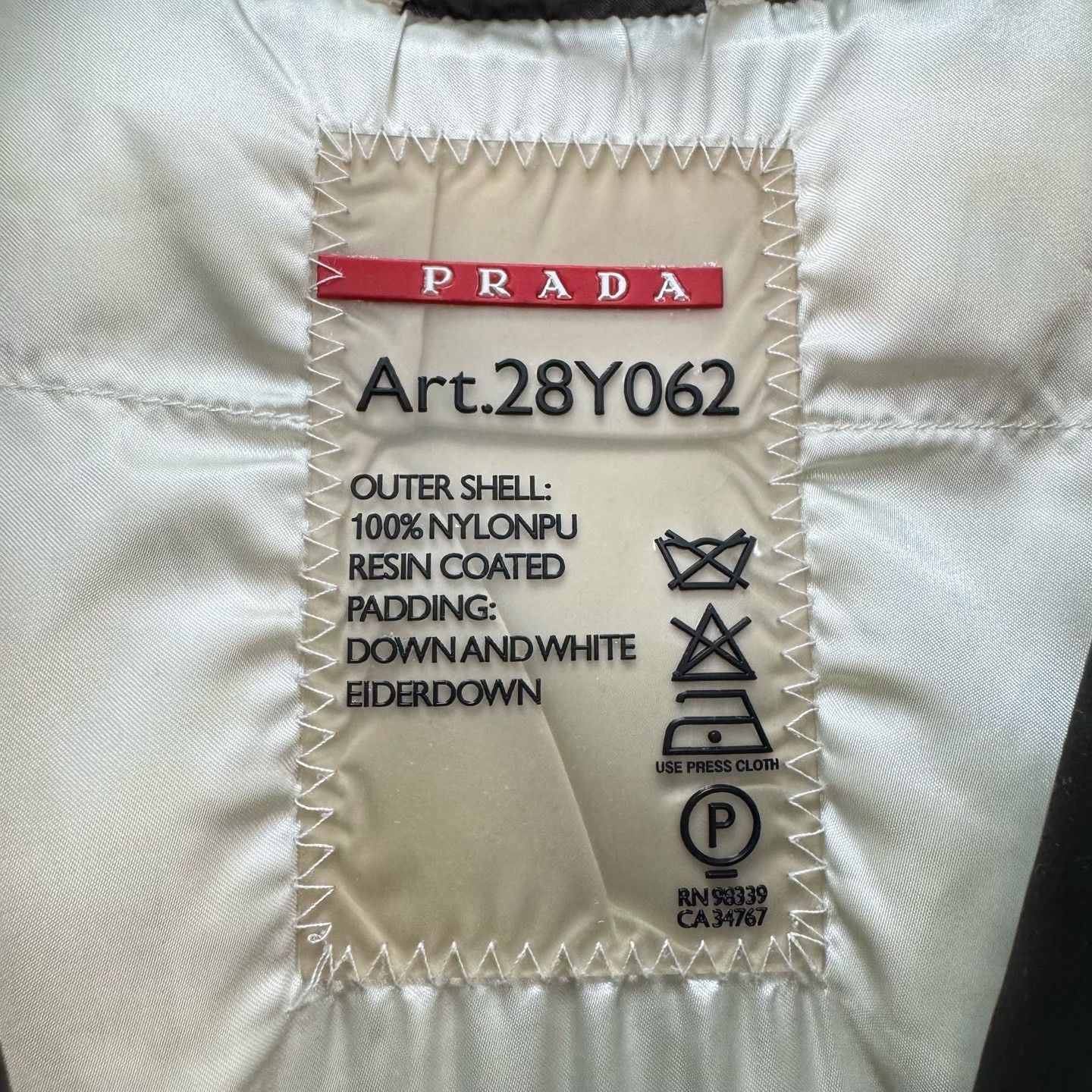 Prada Prada Triangle Logo Fur Collar Down Jacket Size S / US 4 / IT 40 - 6 Thumbnail