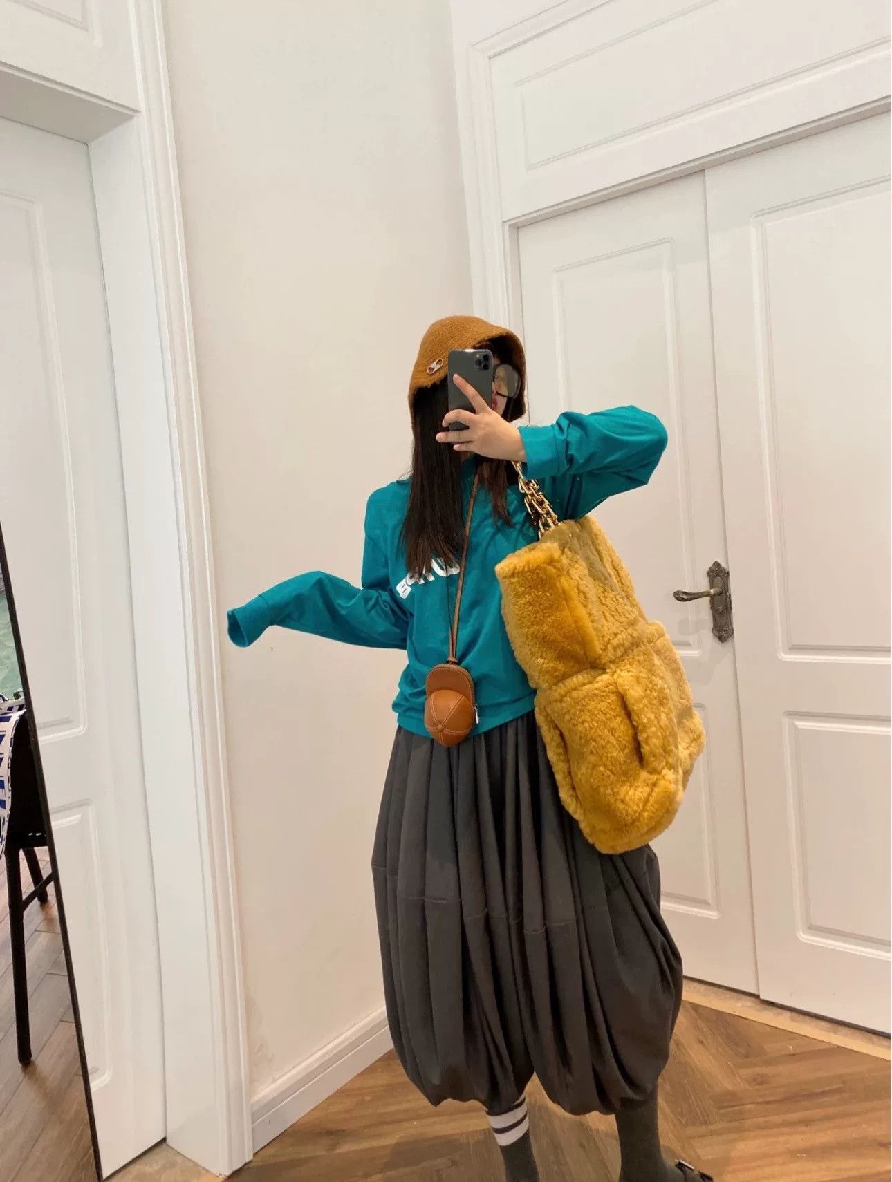 Bottega Veneta Bottega Veneta Teddy Fur Tote Bag Size ONE SIZE - 8 Thumbnail