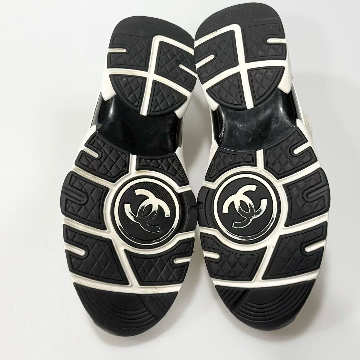 Chanel CHANEL Beige Knit Sneakers Size US 7.5 / IT 37.5 - 7 Thumbnail