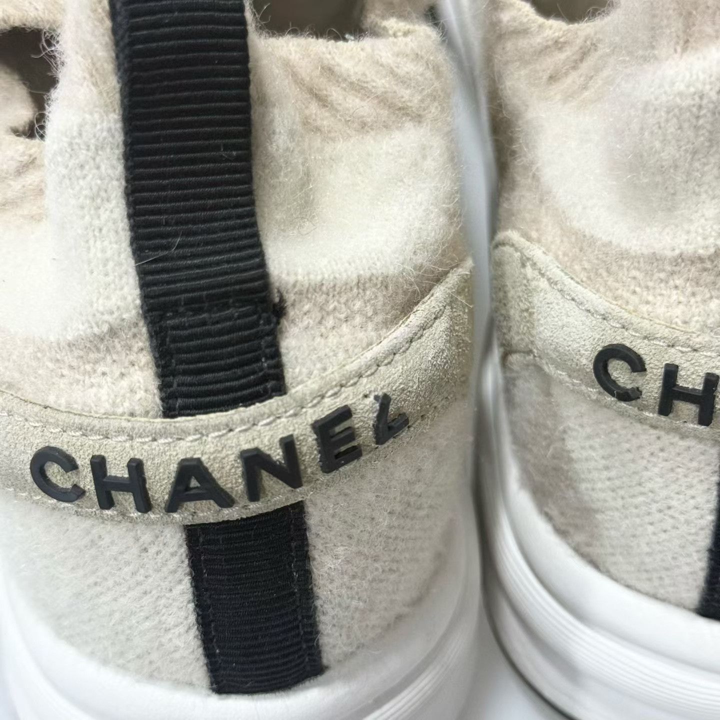 Chanel CHANEL Beige Knit Sneakers Size US 7.5 / IT 37.5 - 6 Thumbnail