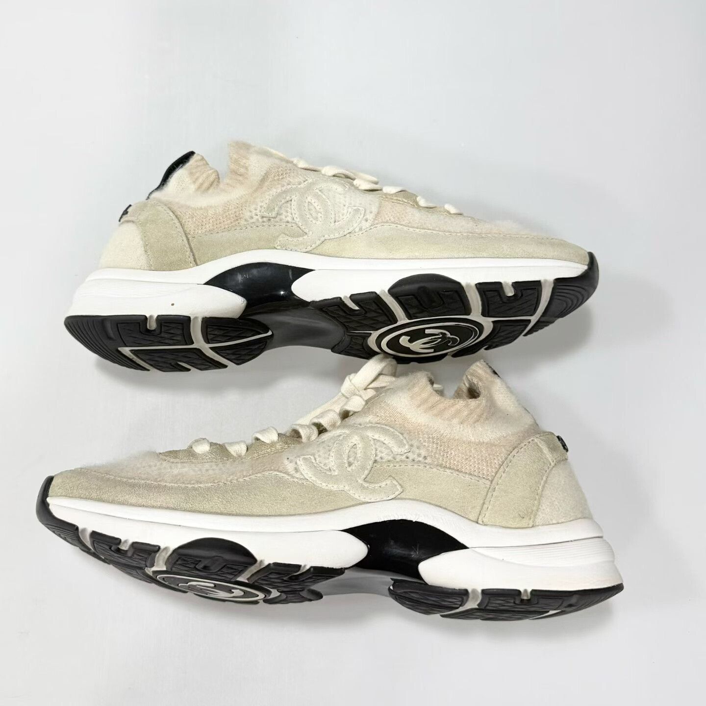 Chanel CHANEL Beige Knit Sneakers Size US 7.5 / IT 37.5 - 2 Thumbnail