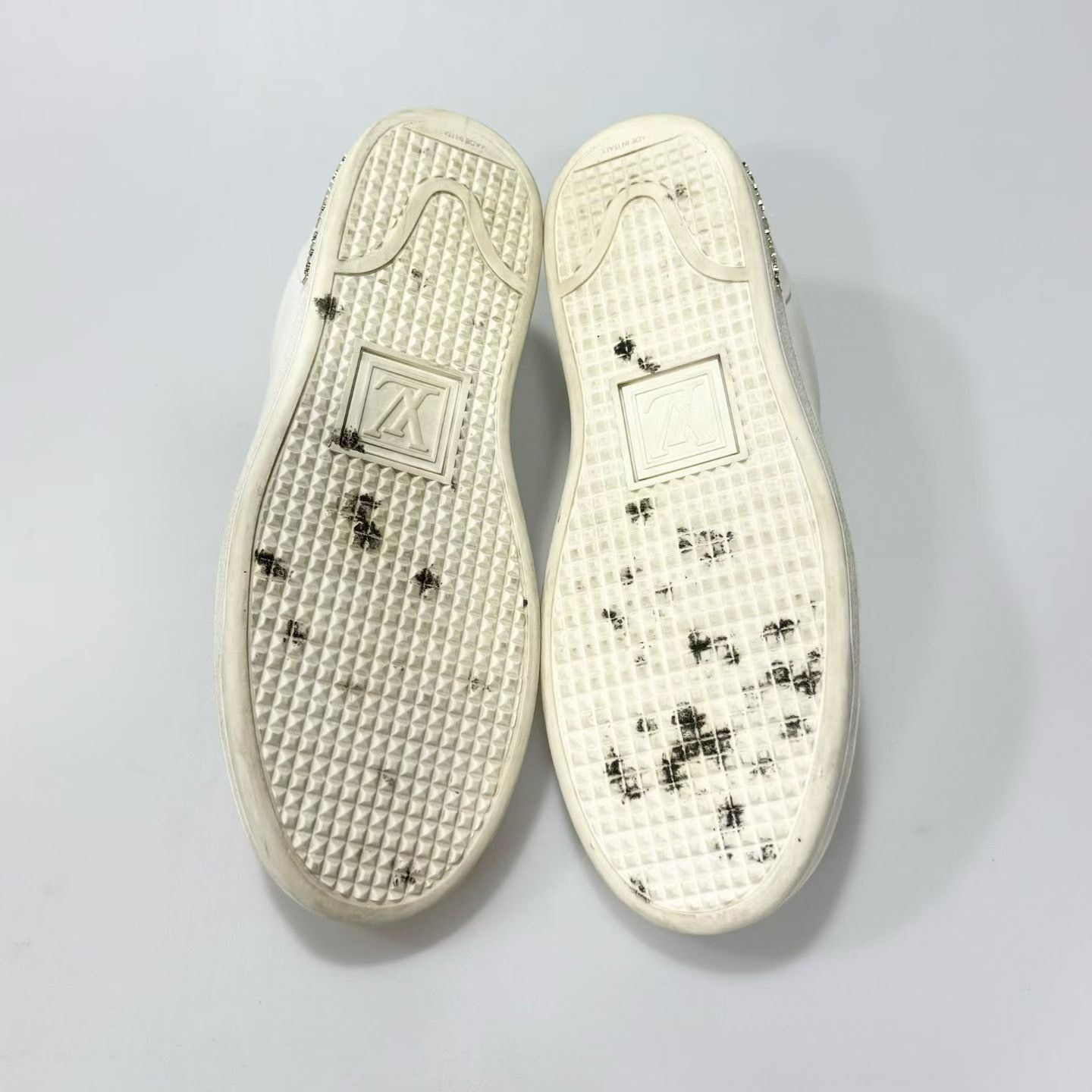 Louis Vuitton LV Classic Metallic White Sneakers Size US 4 / IT 34 - 5 Thumbnail