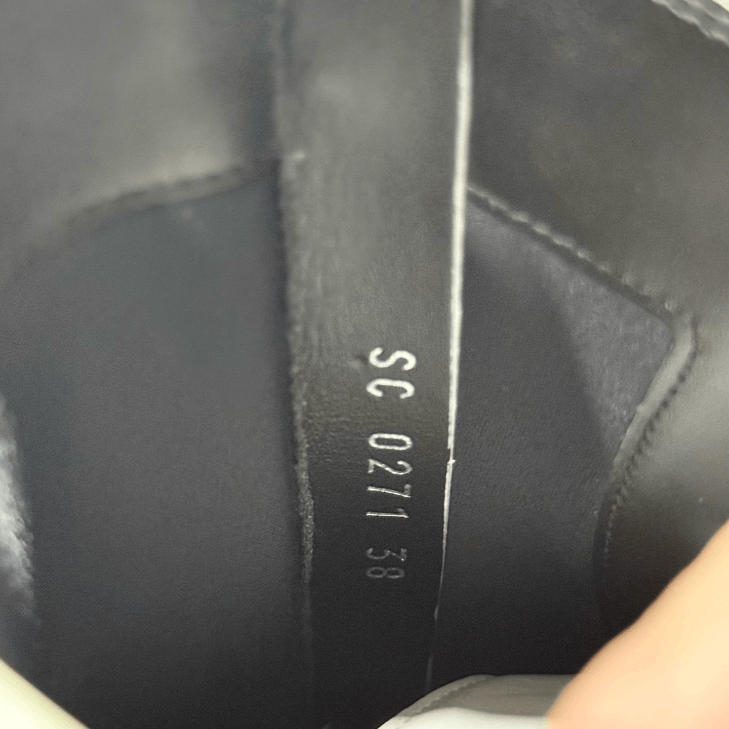 Louis Vuitton LV Territory Women's Martin Boots Size US 7 / IT 37 - 7 Thumbnail