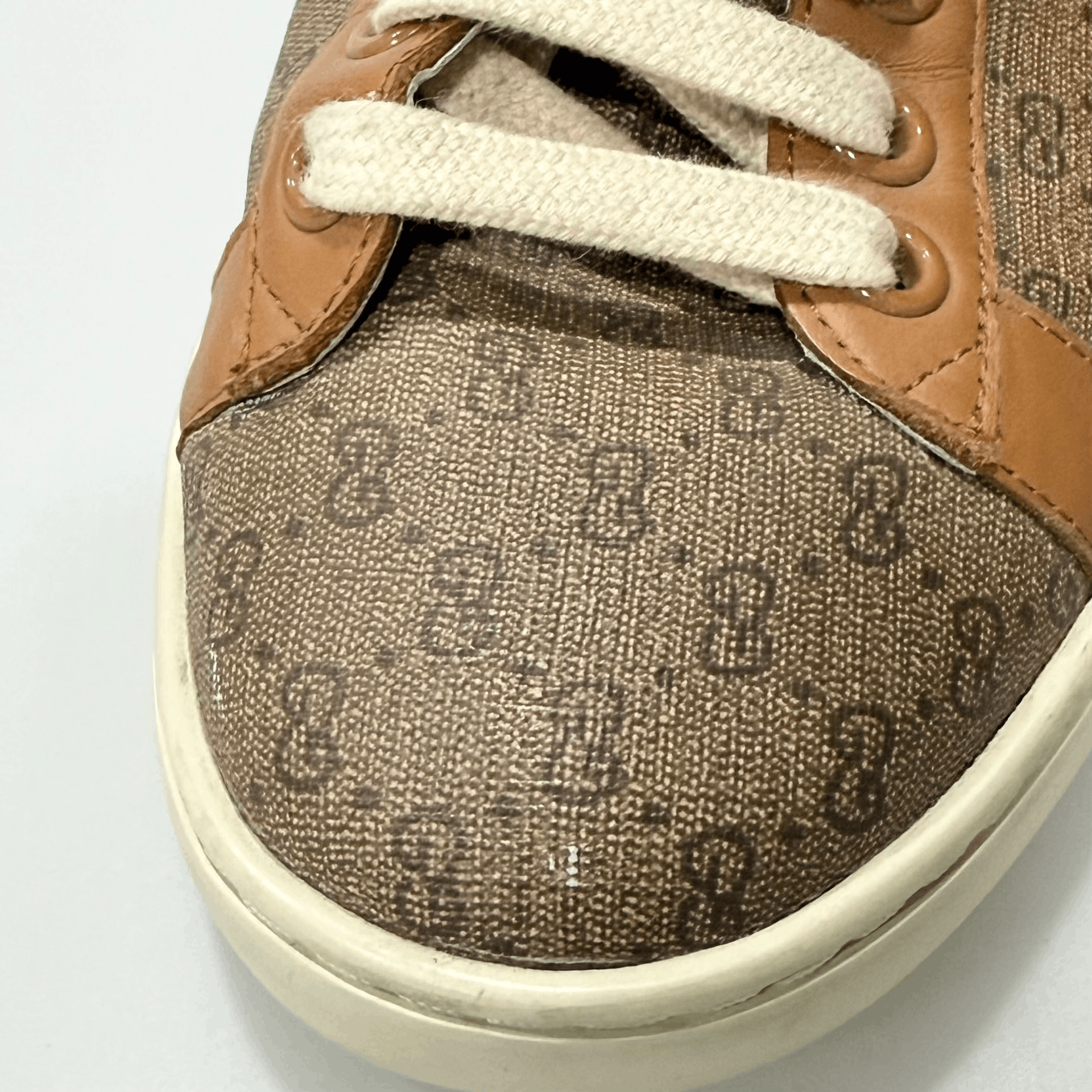 Gucci Gucci Mickey Mouse Double G Print Casual Shoes Size US 5 / IT 35 - 6 Thumbnail