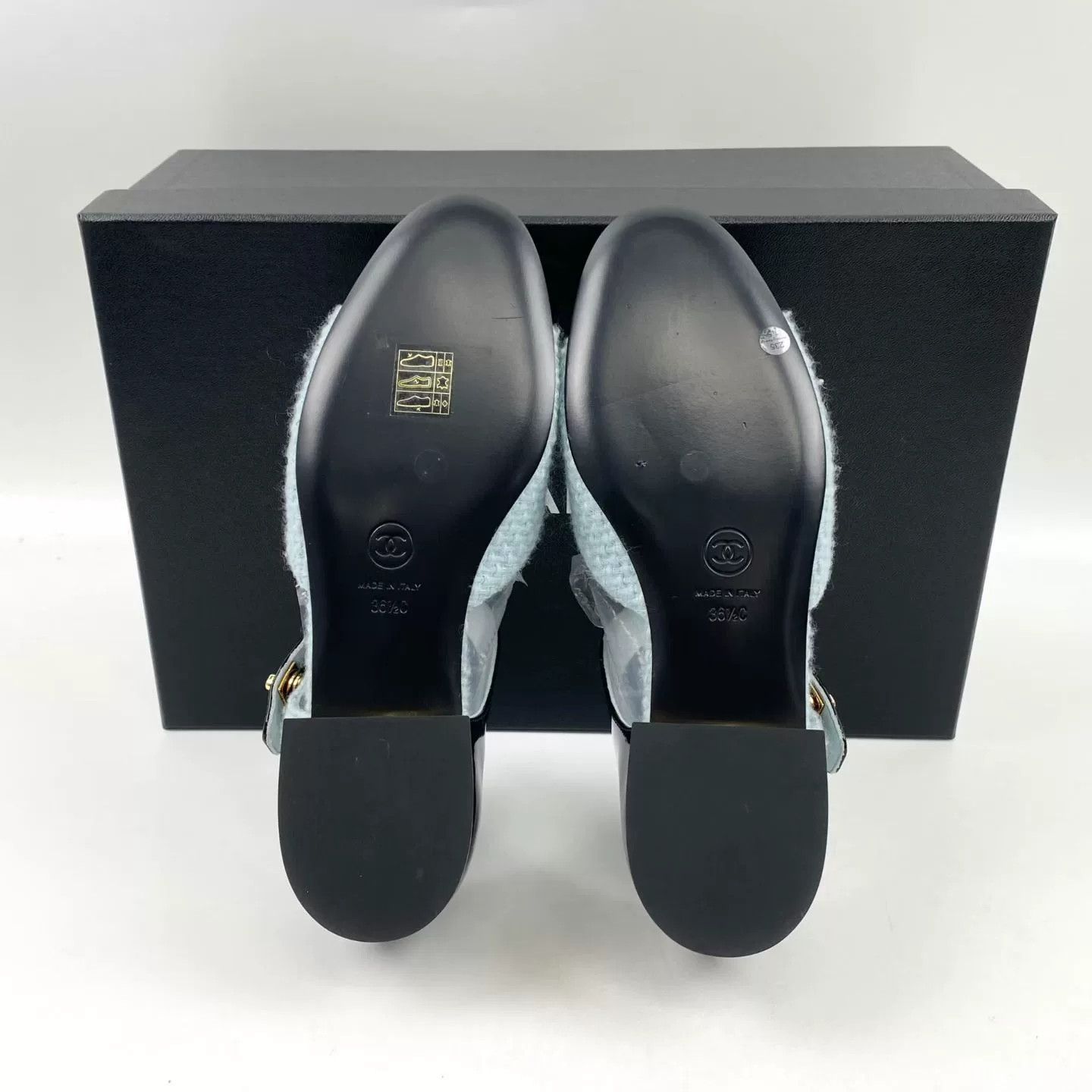 Chanel Chanel Blue Tweed Mary Jane Shoes Size US 5.5 / IT 35.5 - 6 Thumbnail